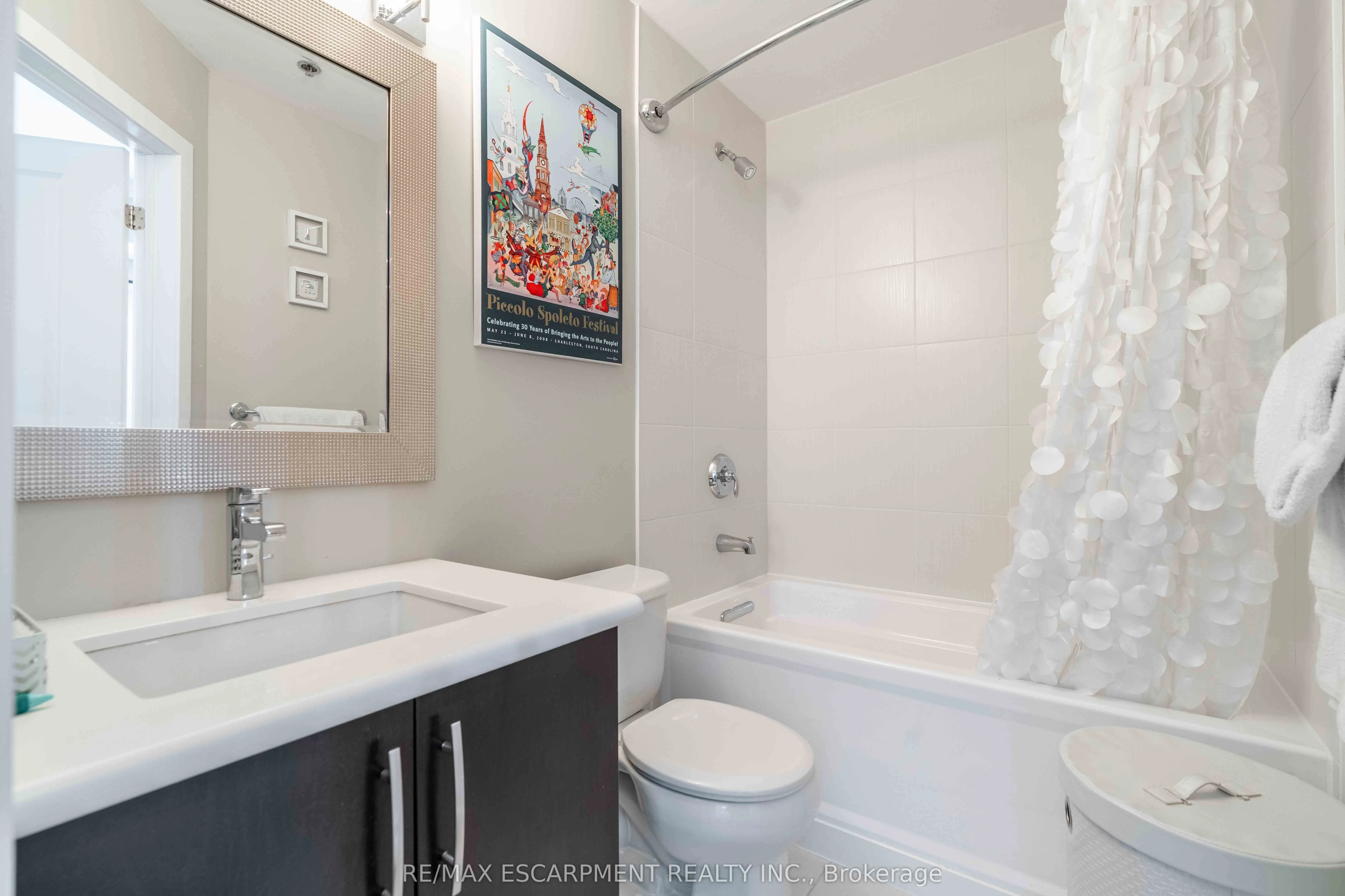 5317 Upper Middle Road, #422