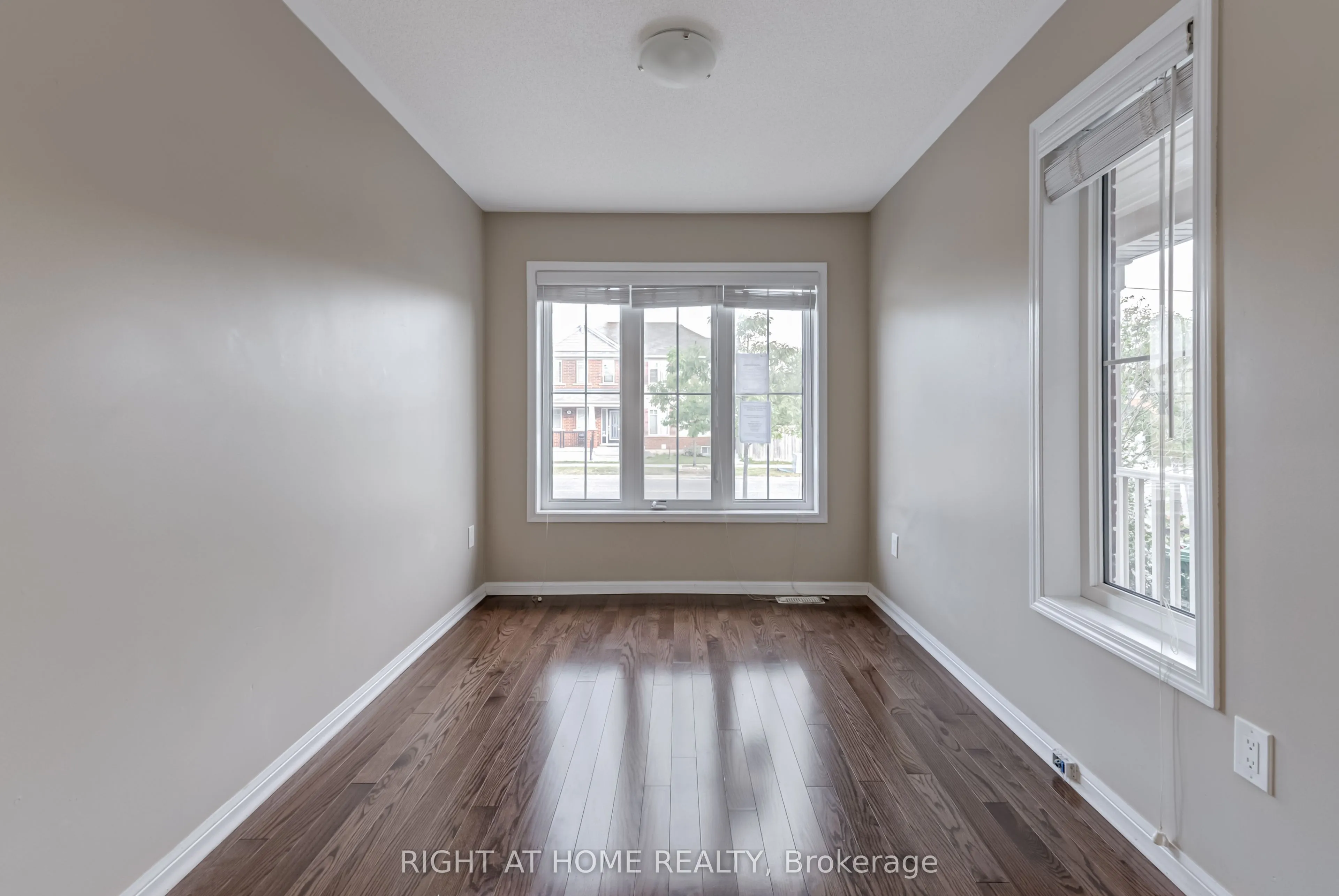 38 Aylesbury Drive