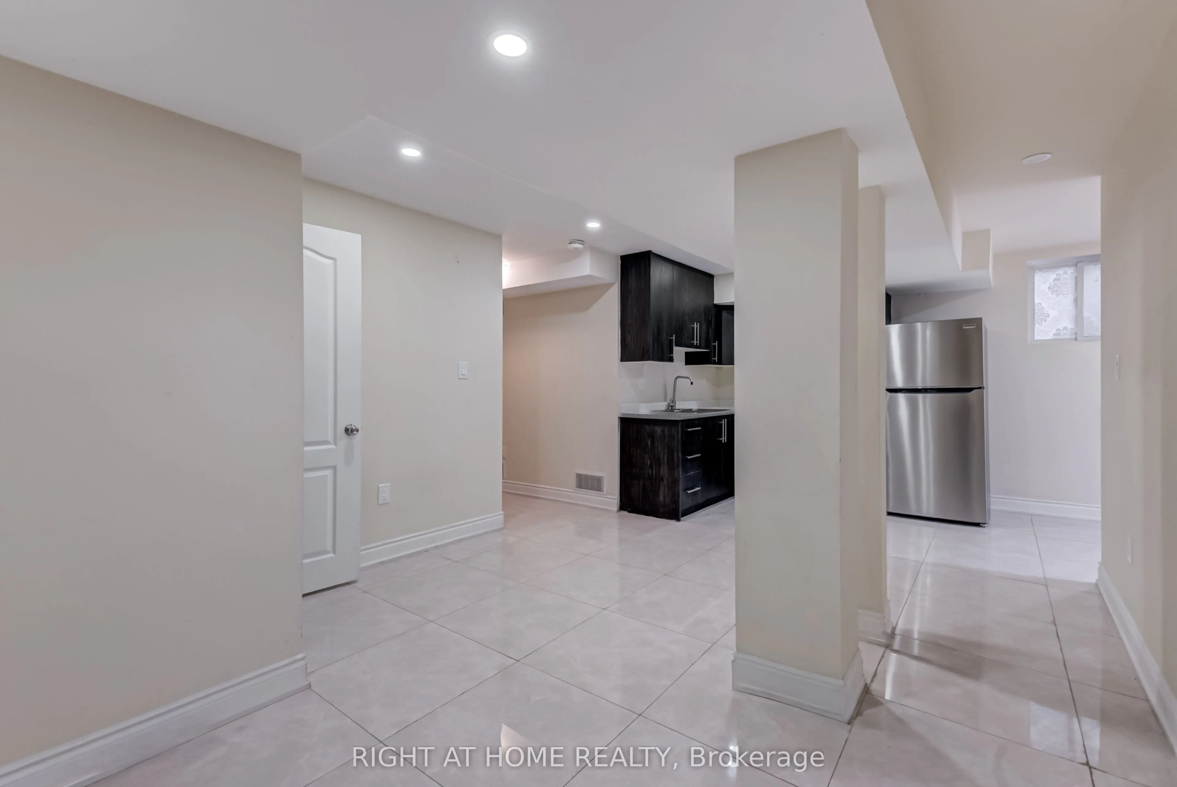 38 Aylesbury Drive