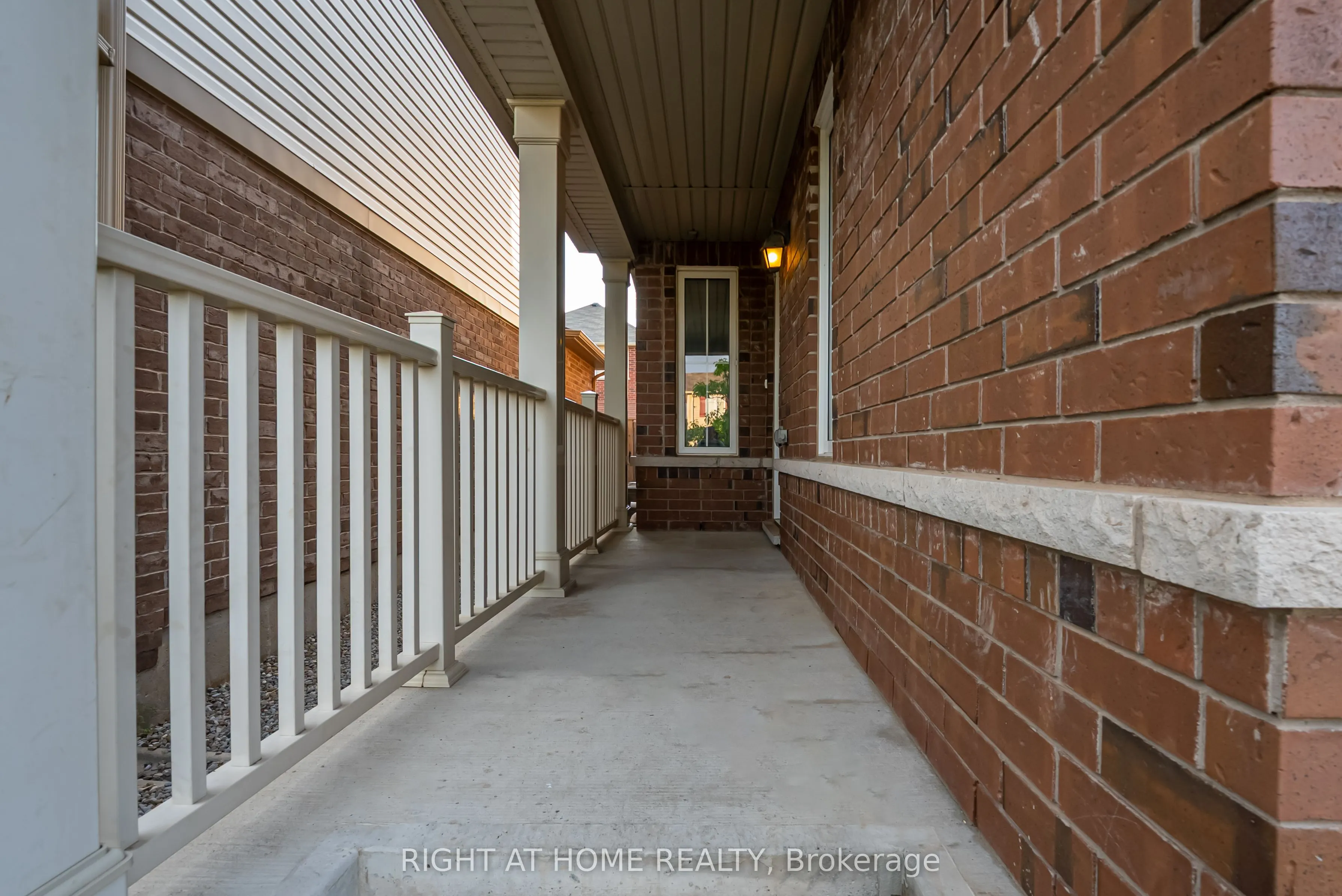 38 Aylesbury Drive