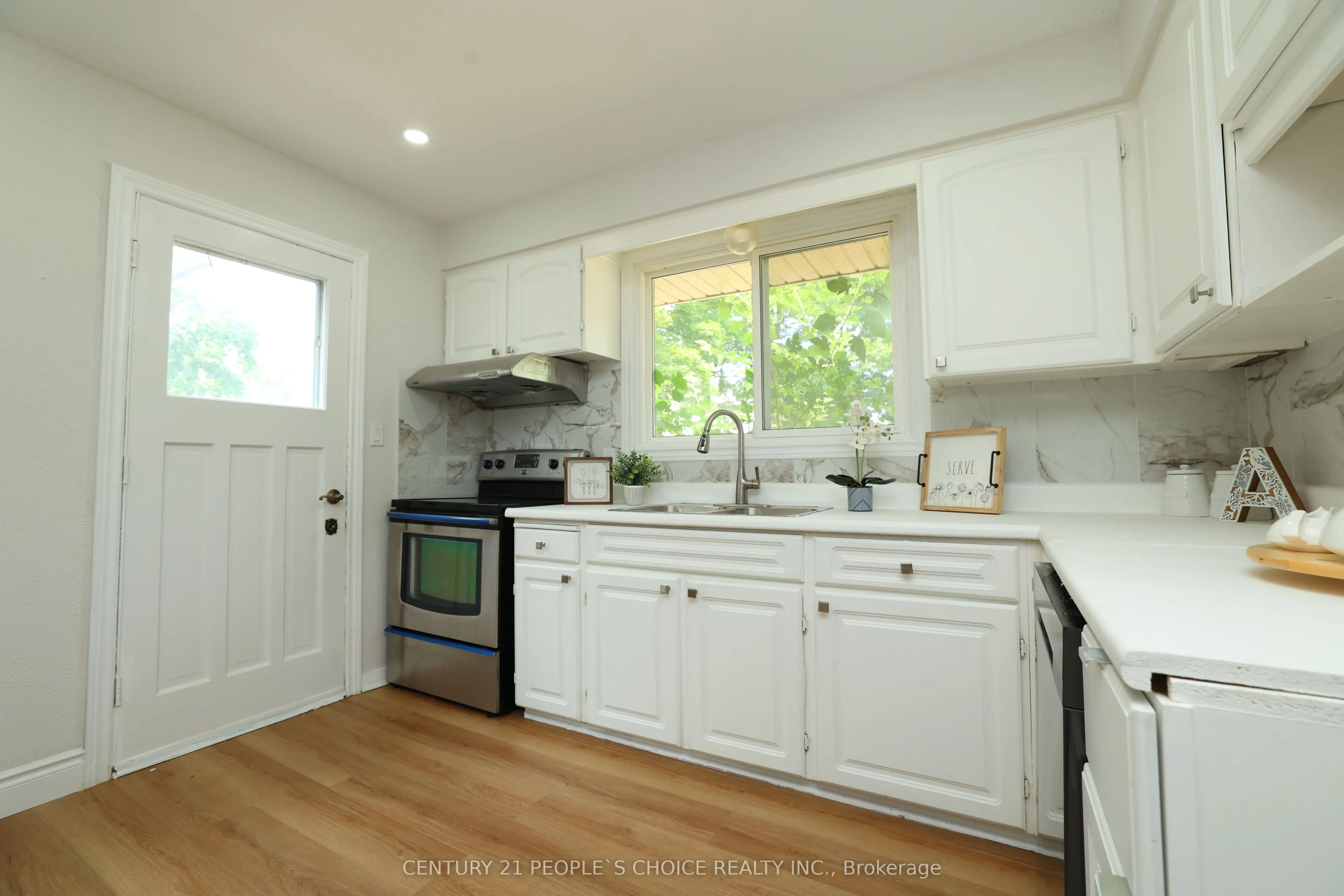 608 Thornwood Avenue
