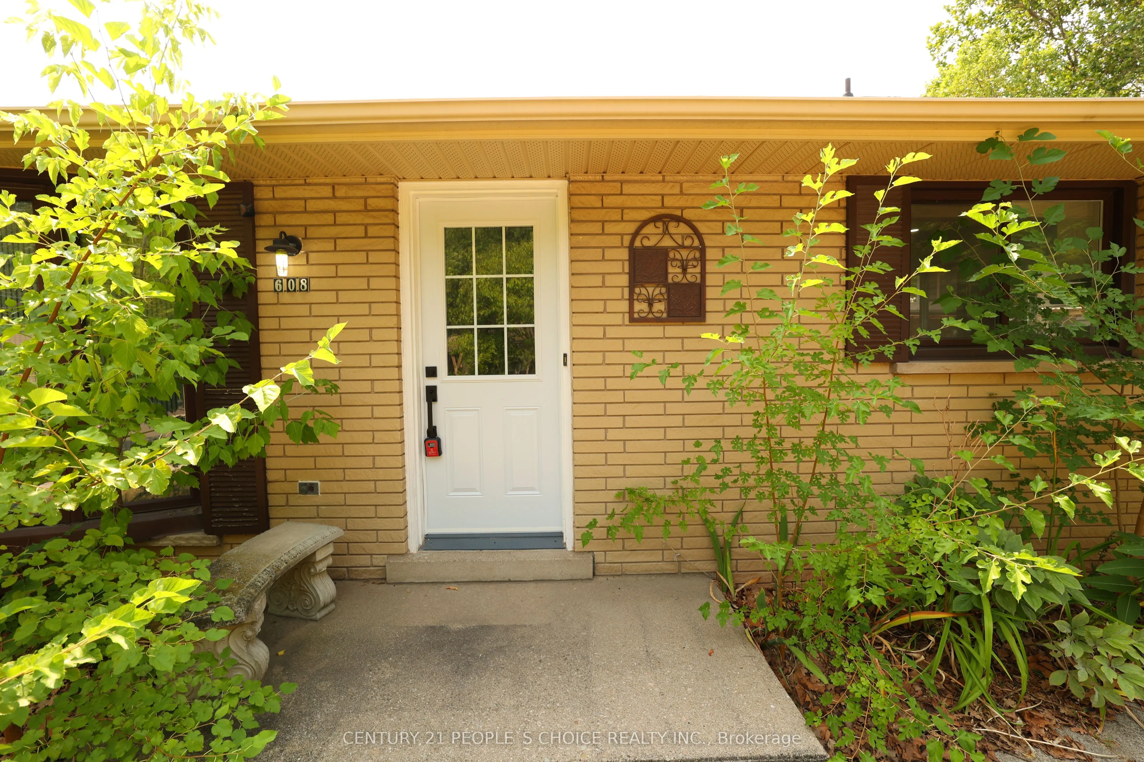 608 Thornwood Avenue