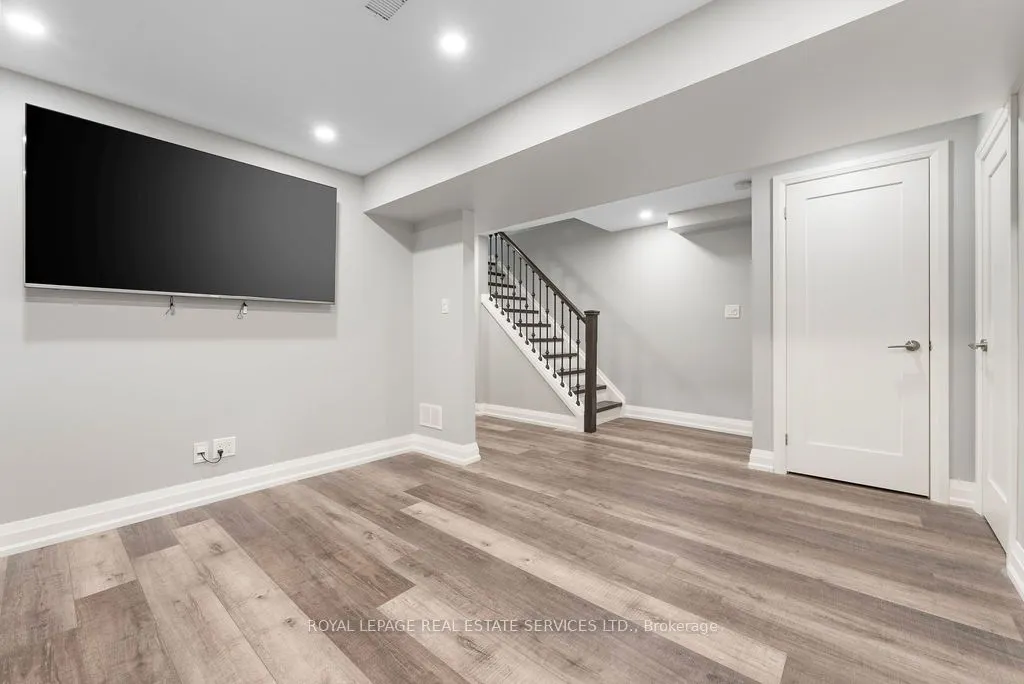 143 Speyside Drive