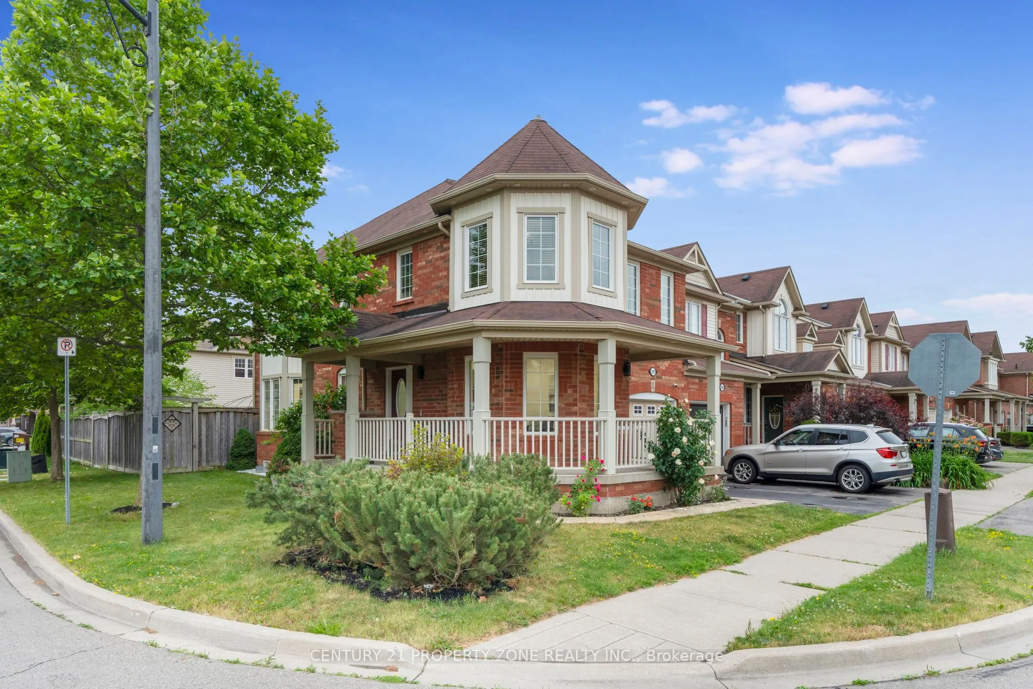 290 Woodley Crescent