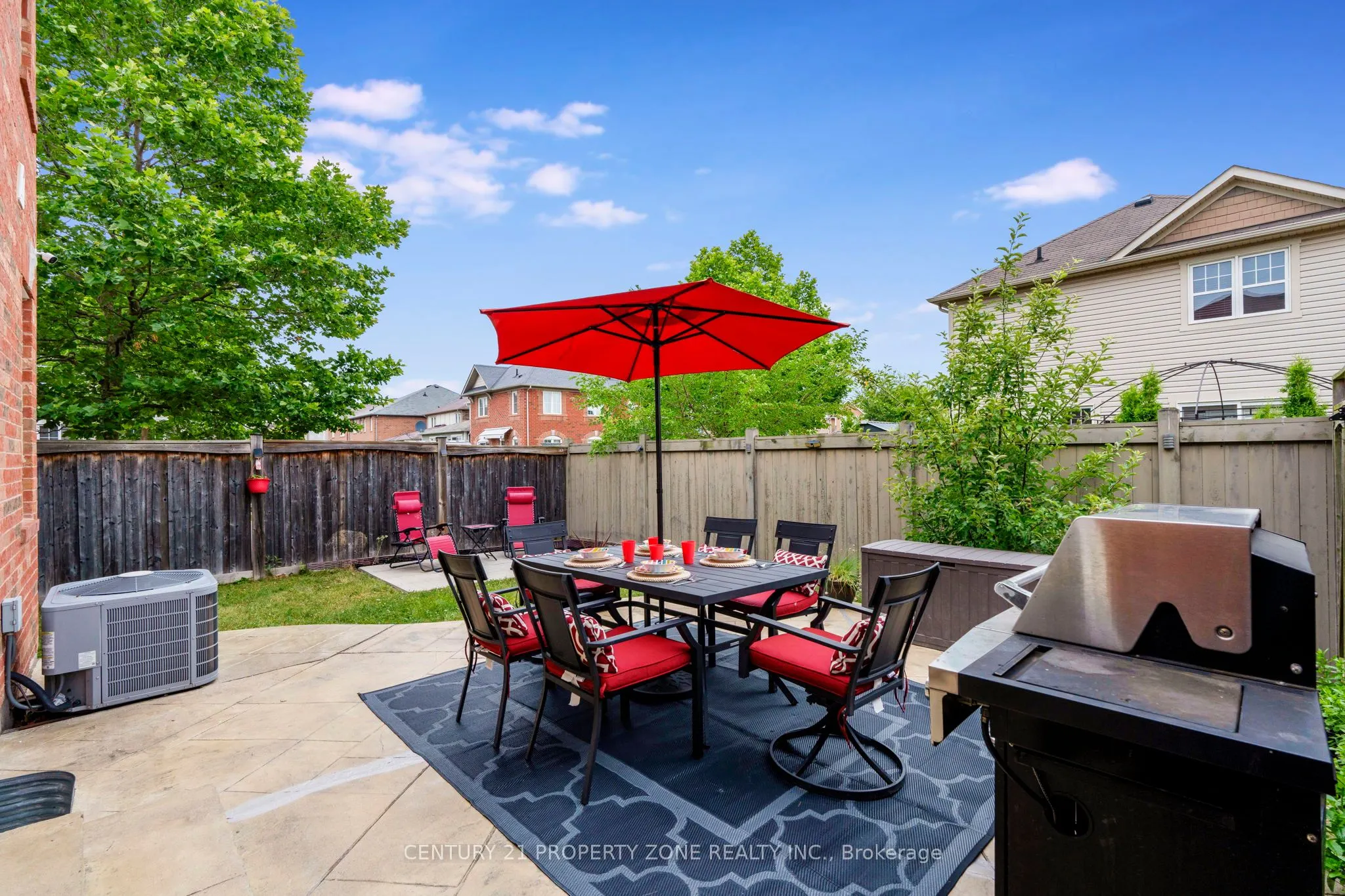 290 Woodley Crescent