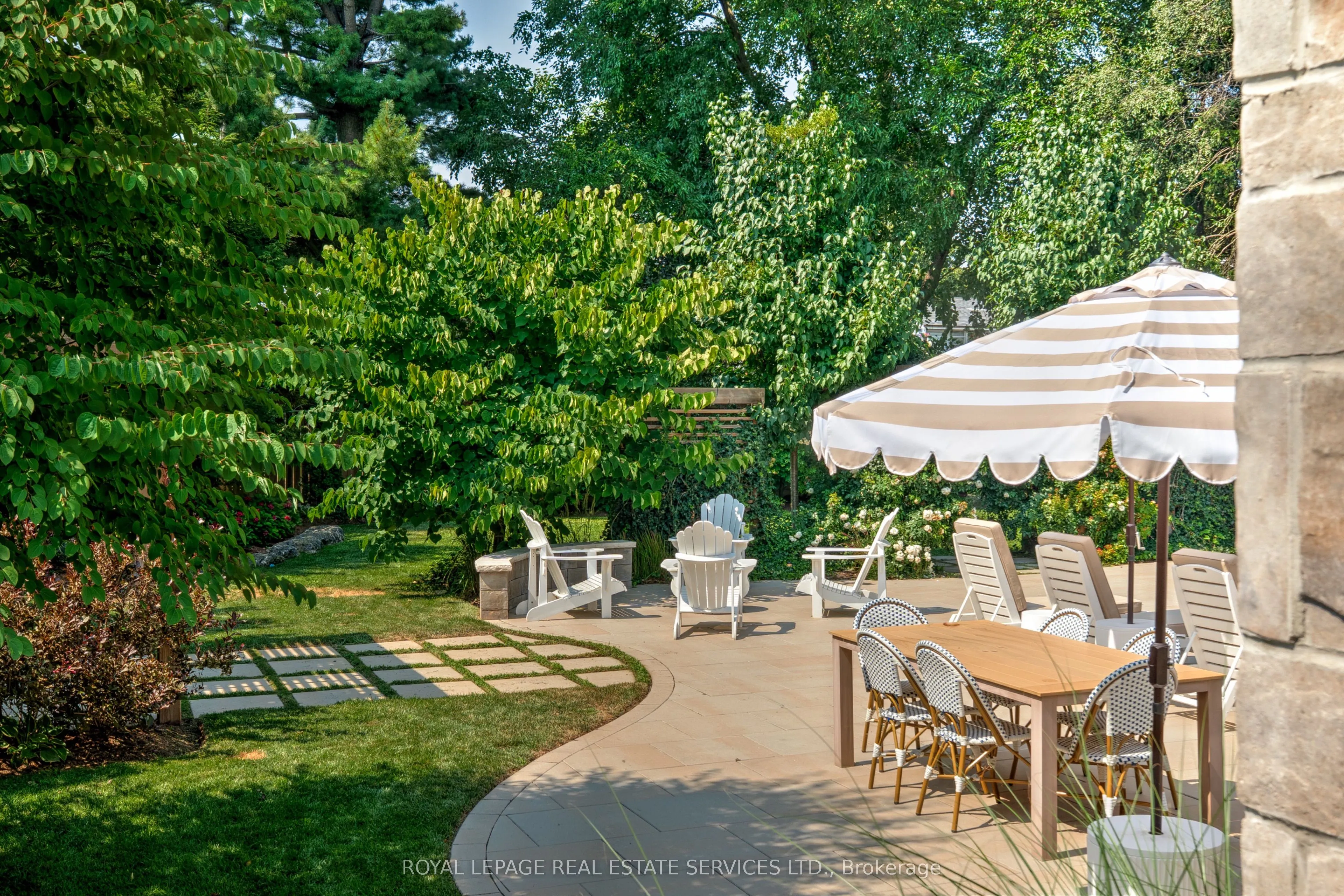 41 Fairwood Place E