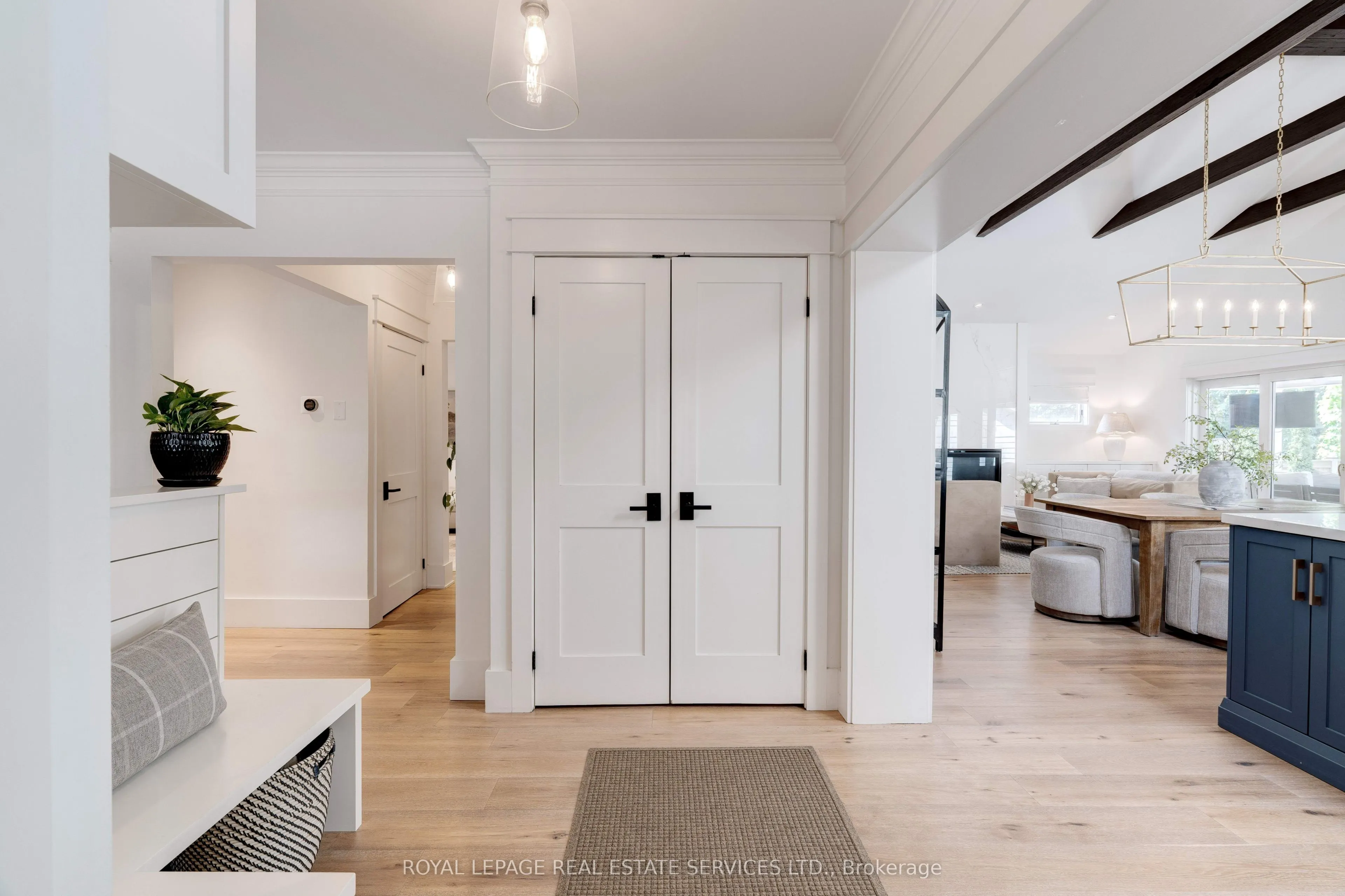 41 Fairwood Place E