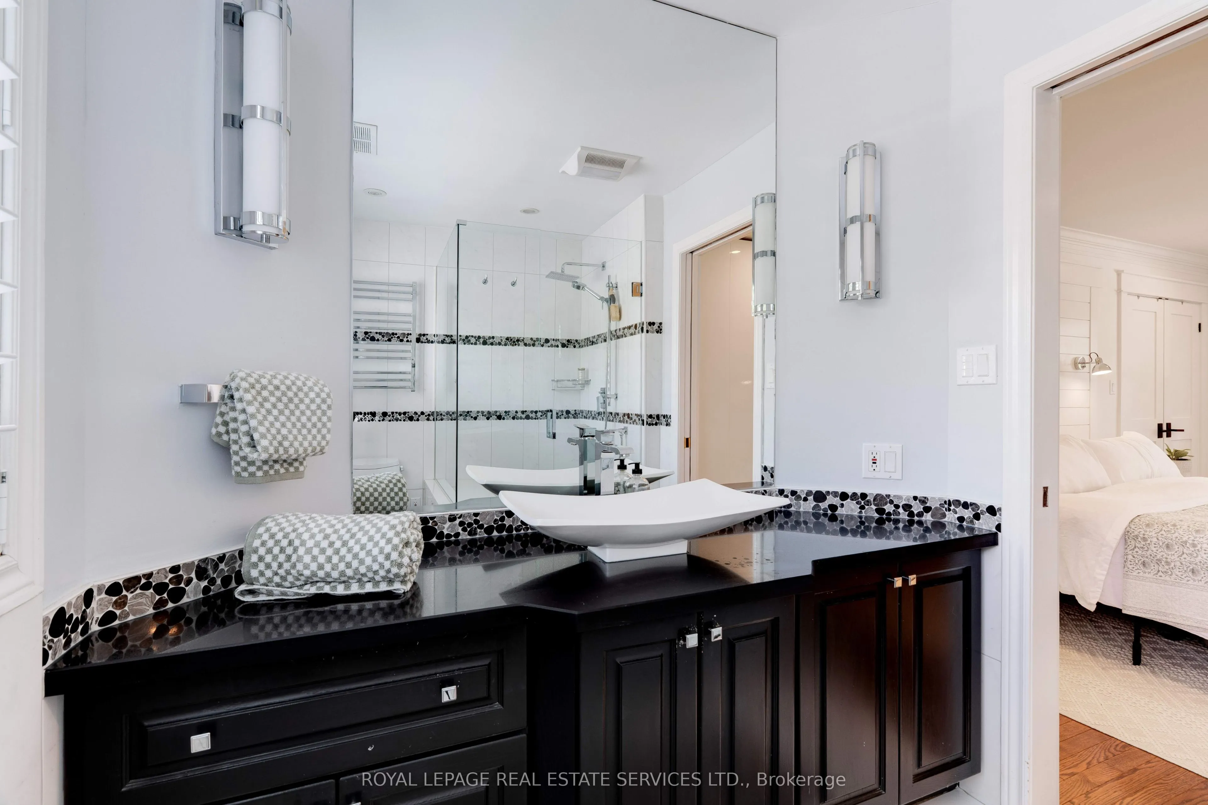 41 Fairwood Place E