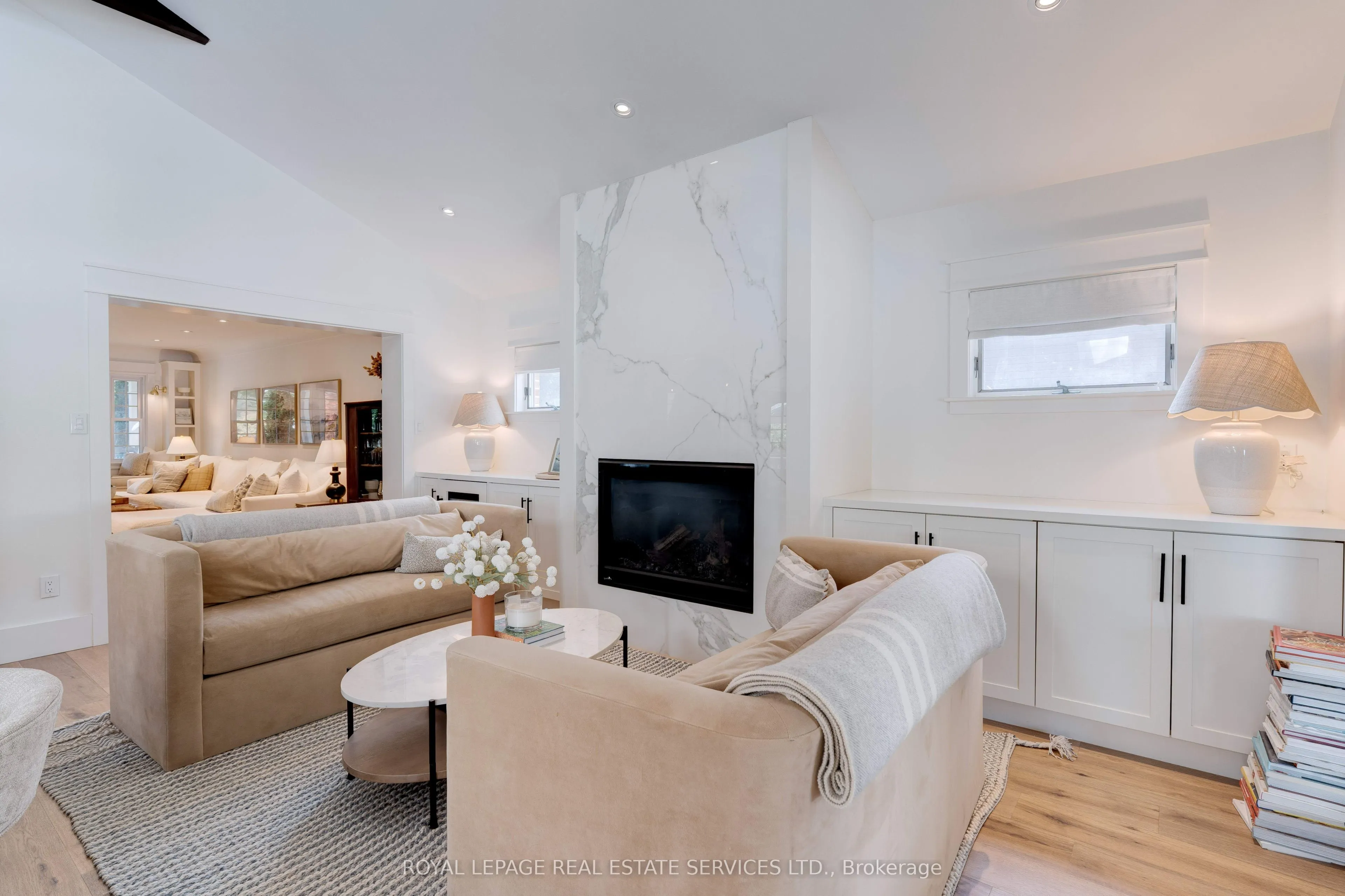 41 Fairwood Place E