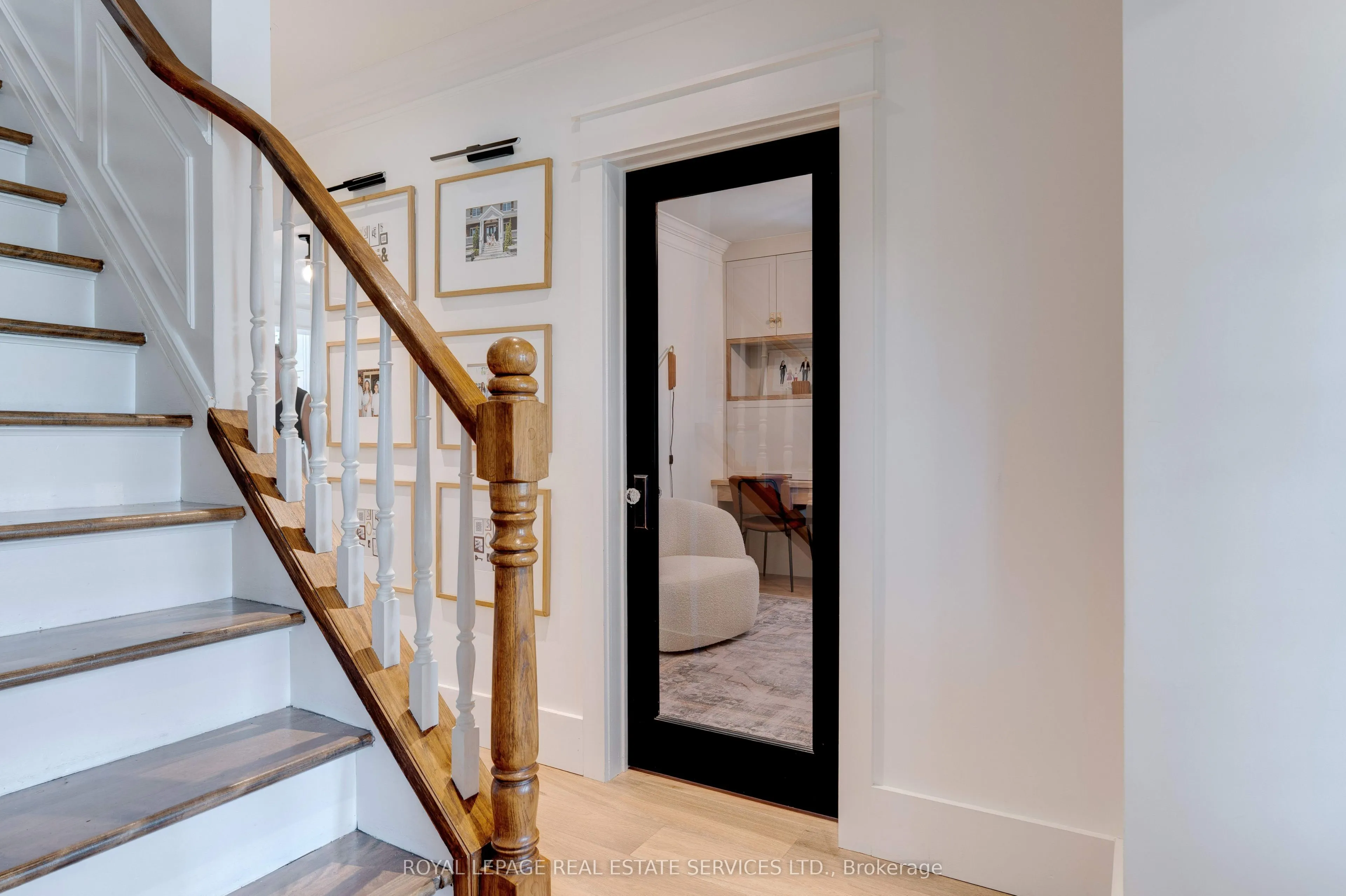 41 Fairwood Place E