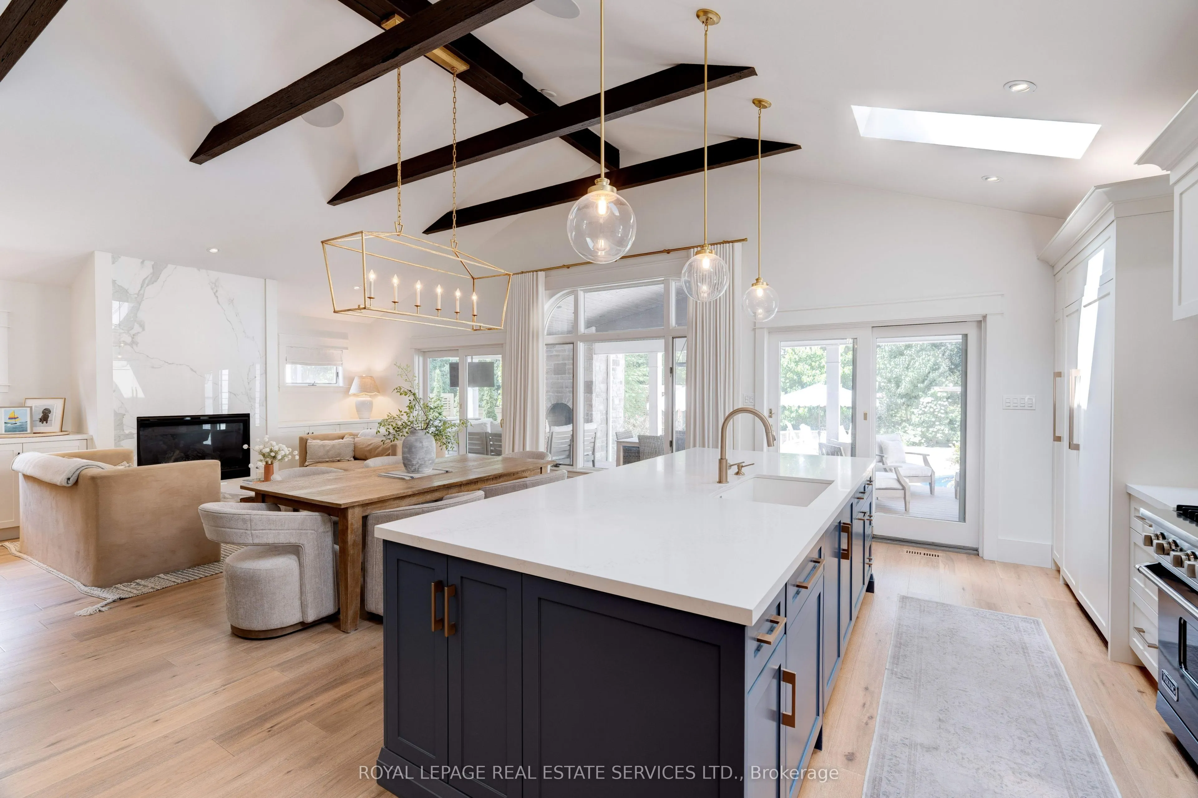 41 Fairwood Place E