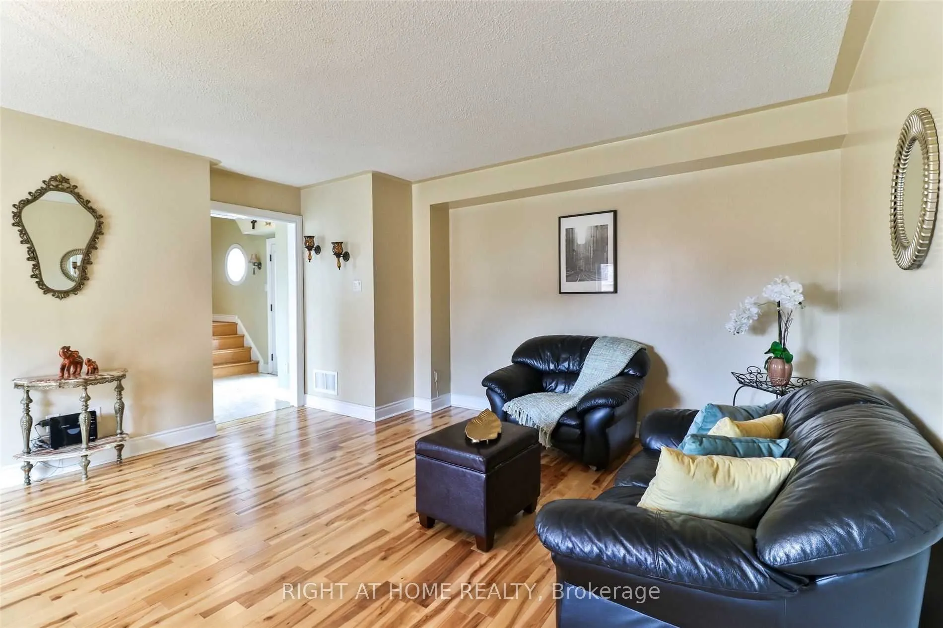 34 Drinkwater Road N