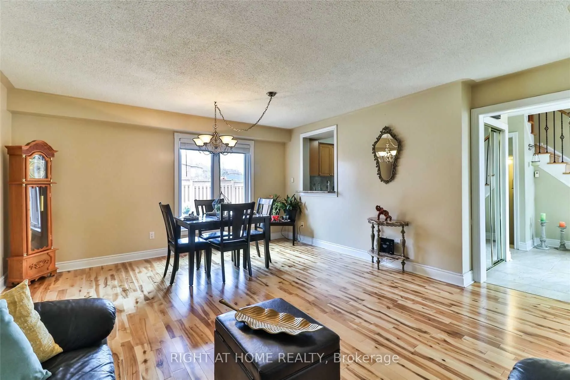 34 Drinkwater Road N