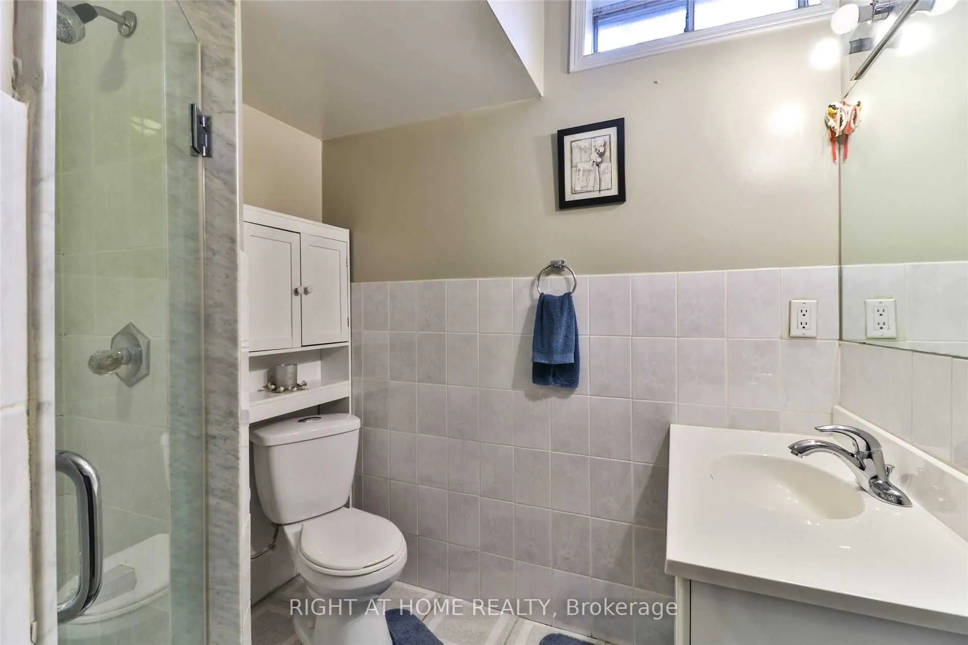 34 Drinkwater Road N