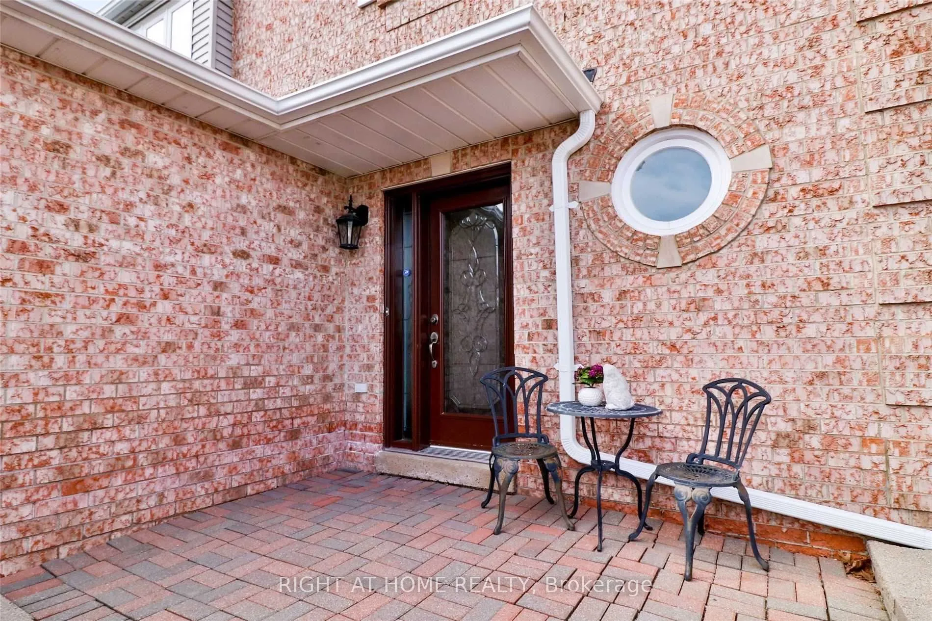 34 Drinkwater Road N