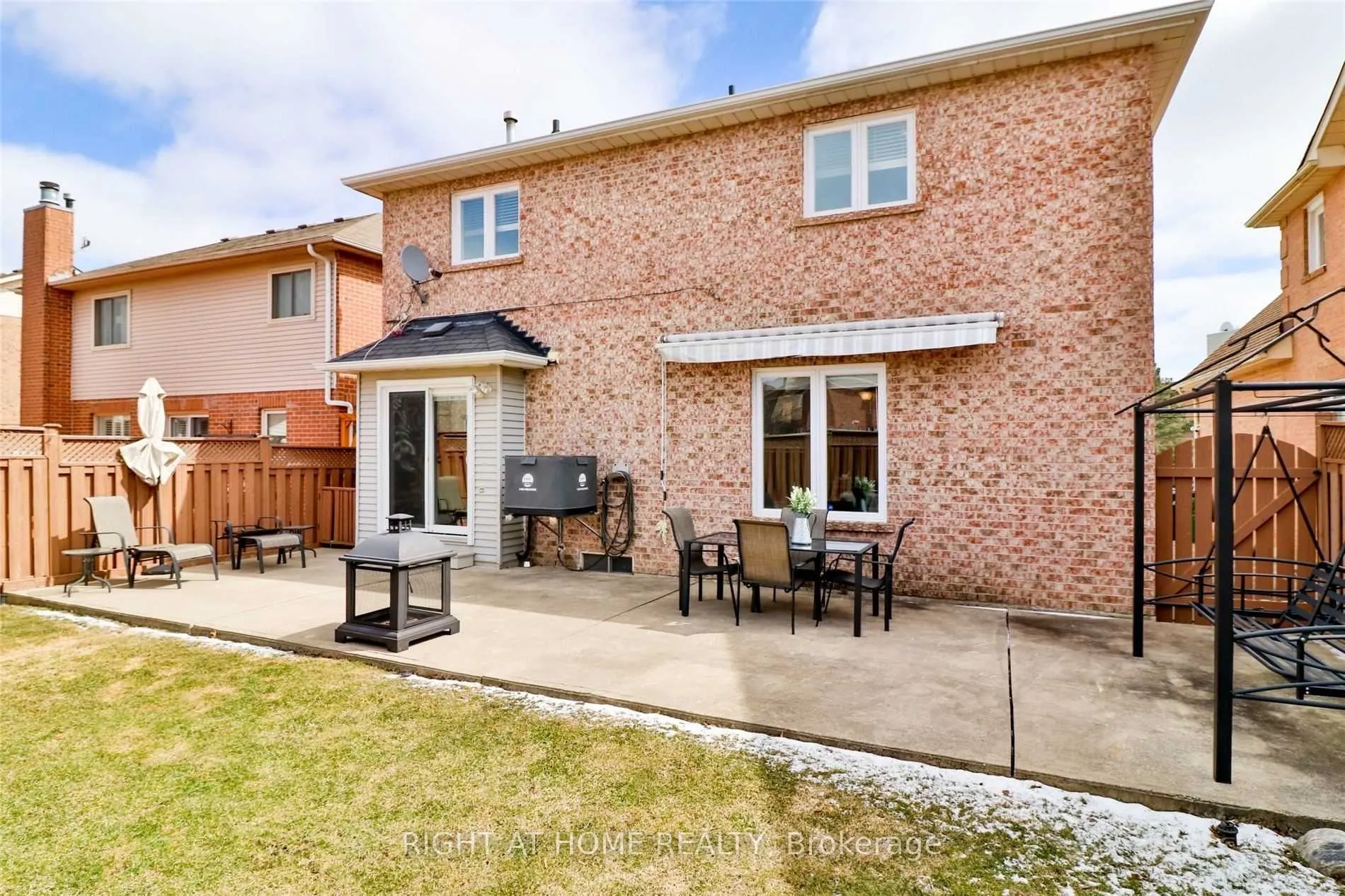 34 Drinkwater Road N