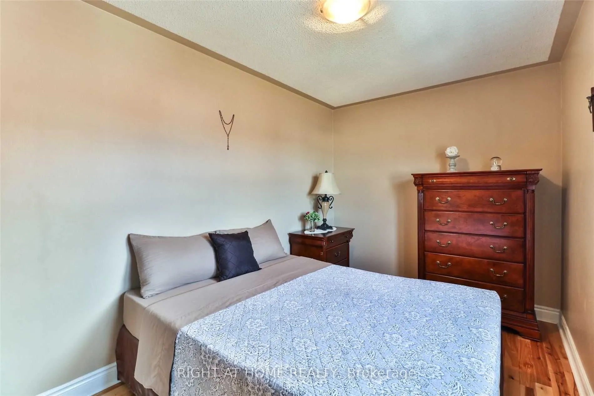 34 Drinkwater Road N
