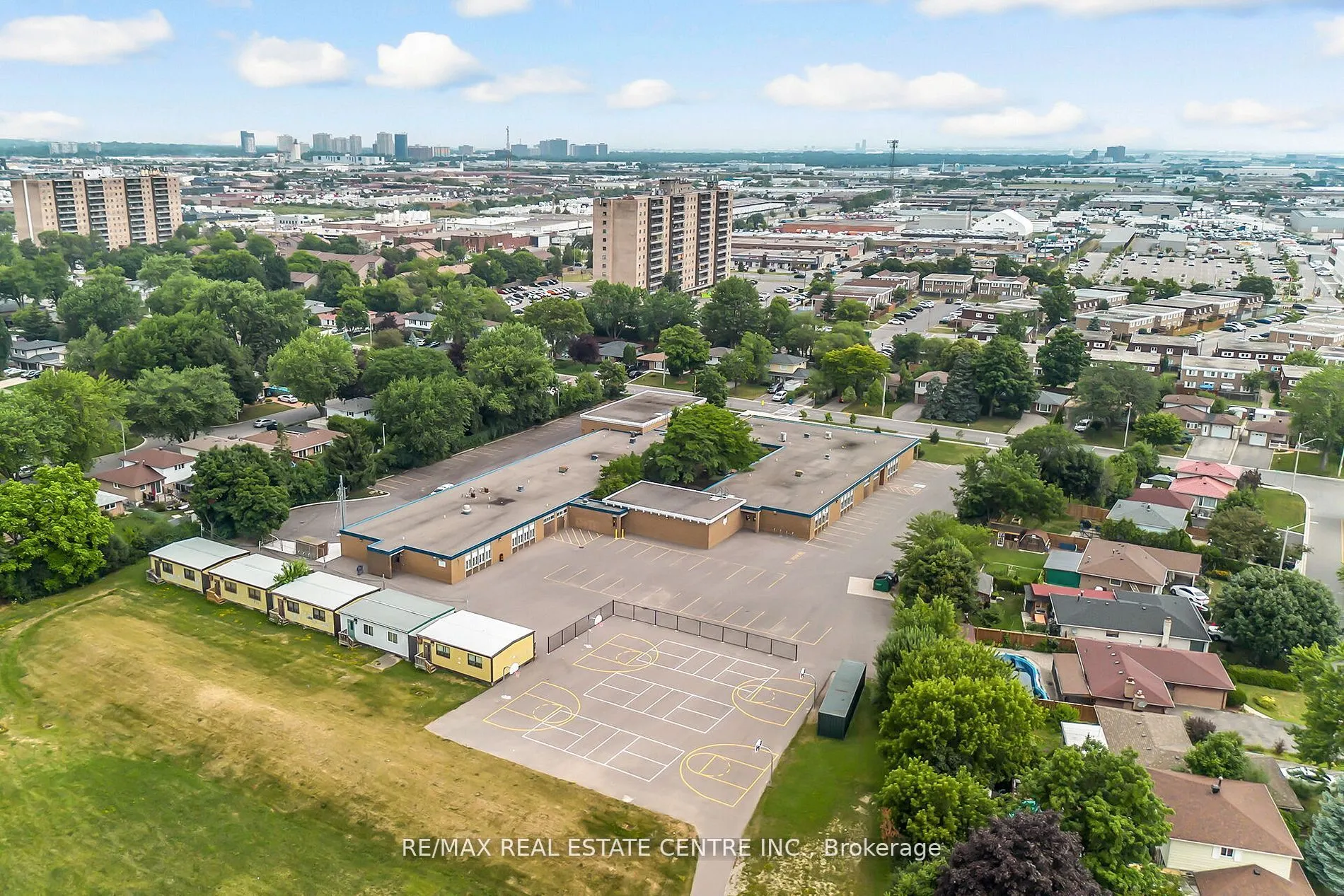 9 Watson Crescent
