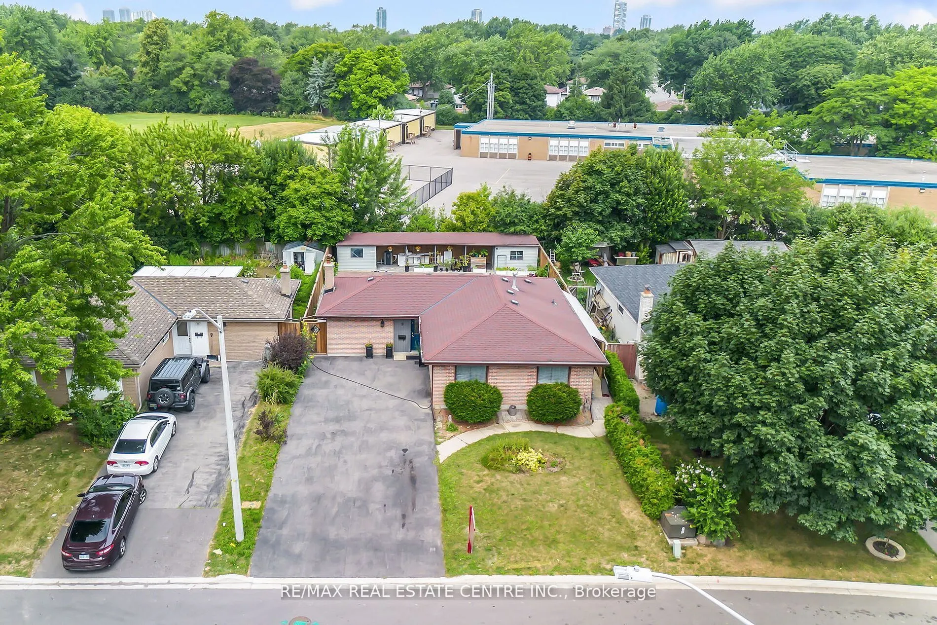 9 Watson Crescent