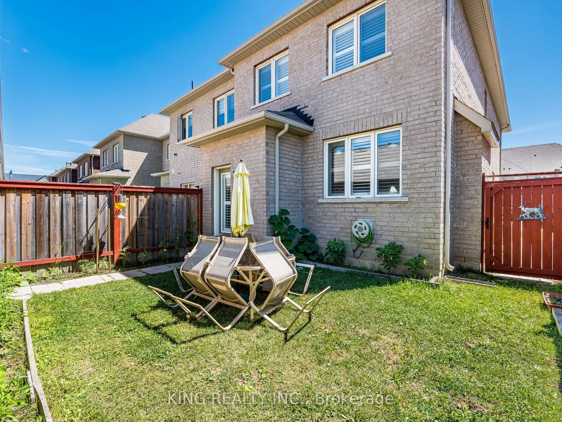 18 Ledger Point Crescent