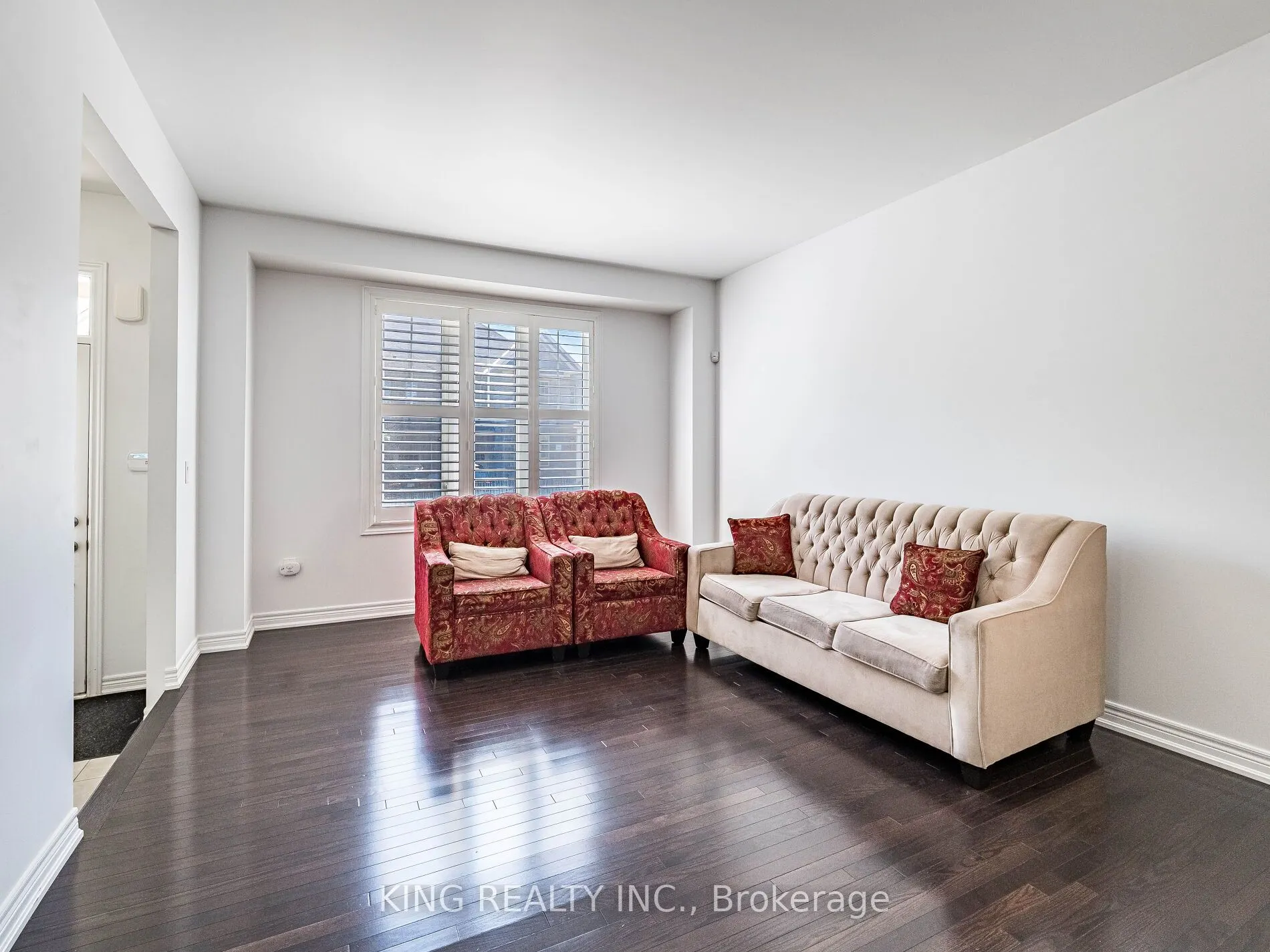 18 Ledger Point Crescent