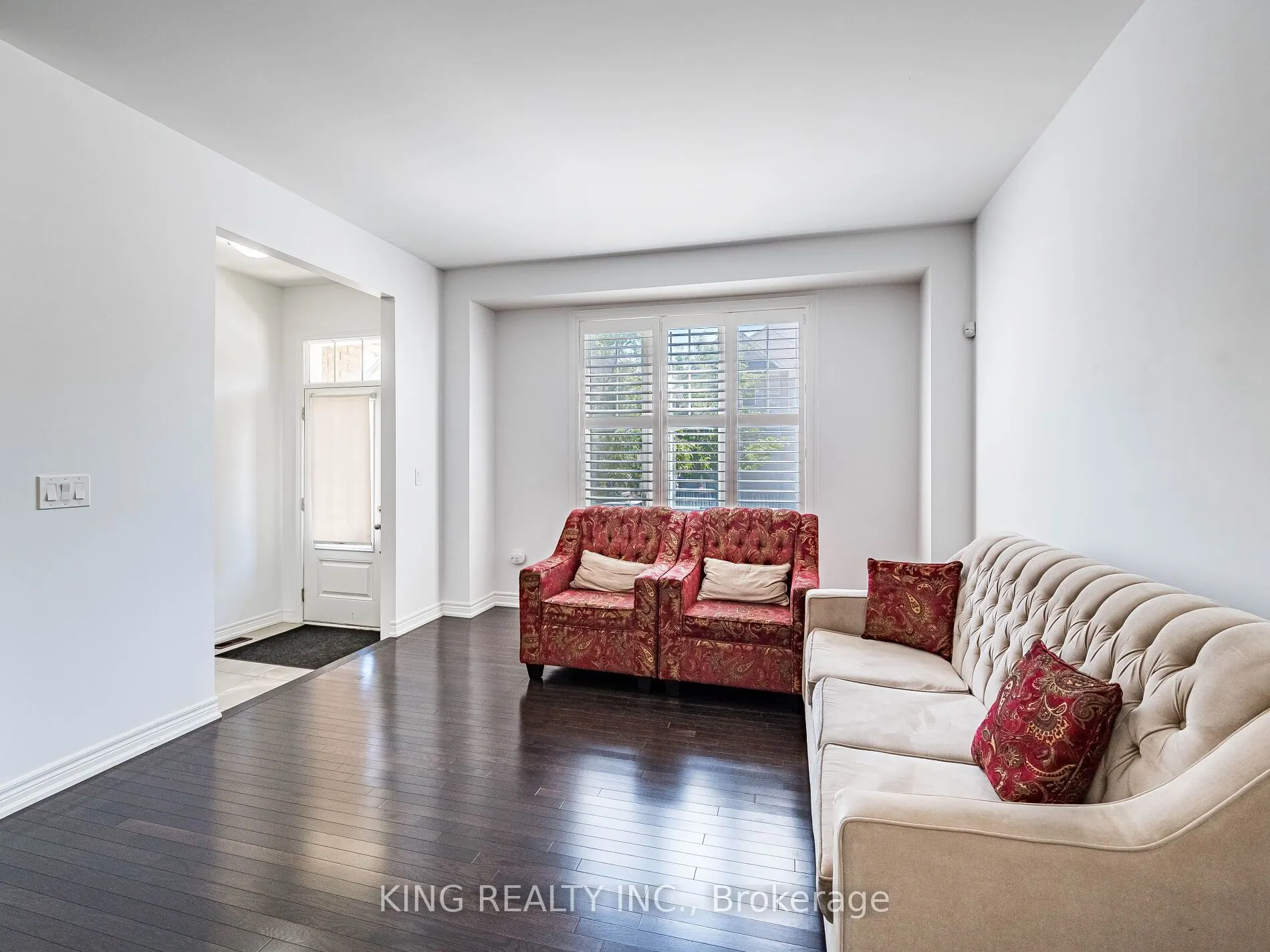 18 Ledger Point Crescent