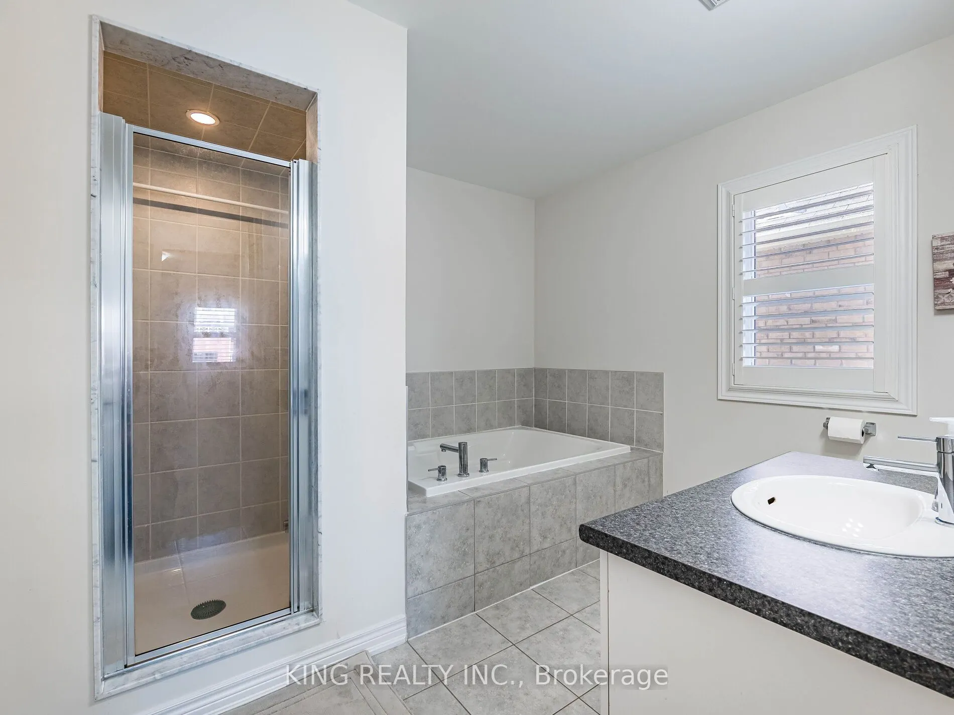 18 Ledger Point Crescent