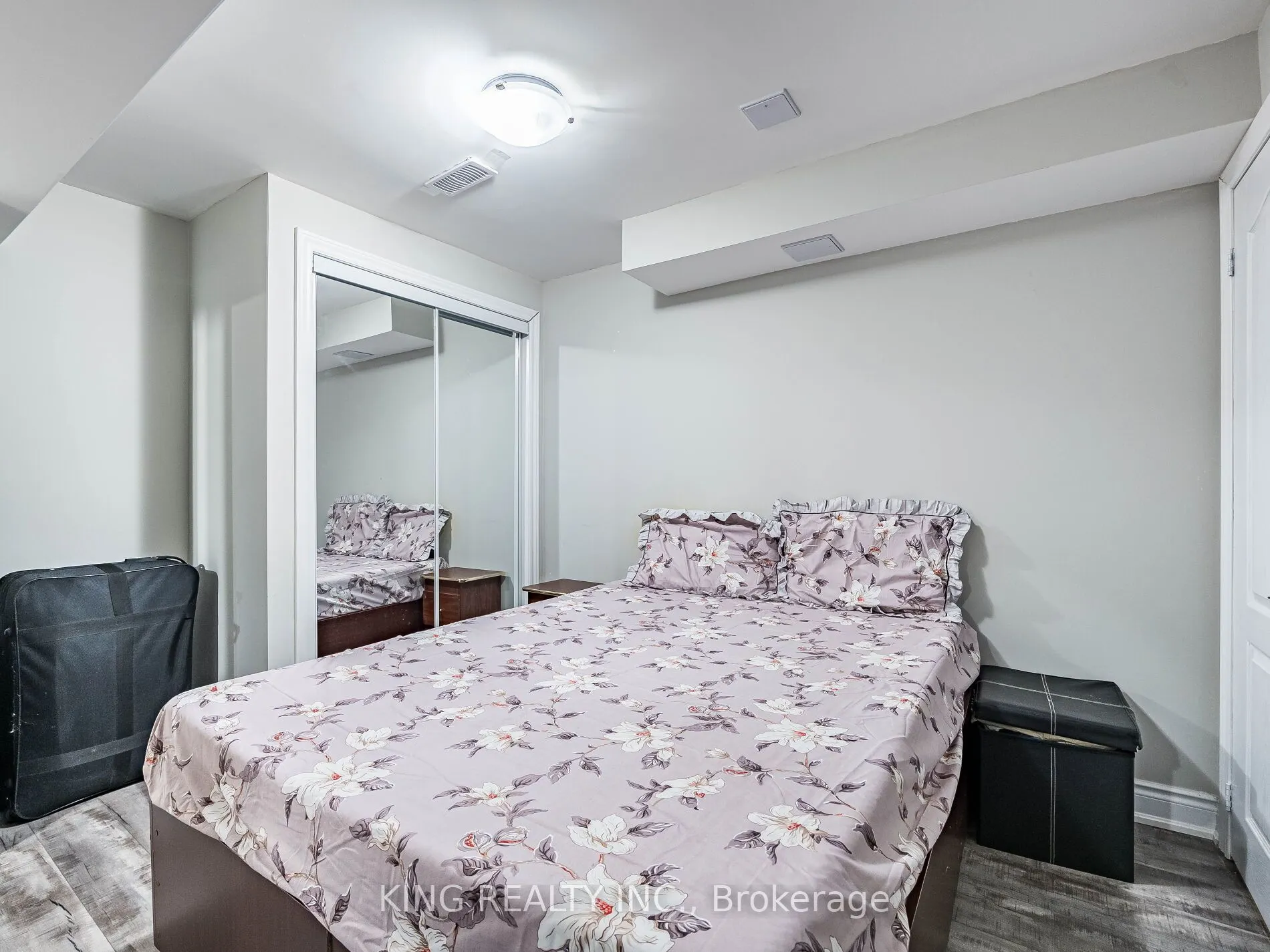 18 Ledger Point Crescent