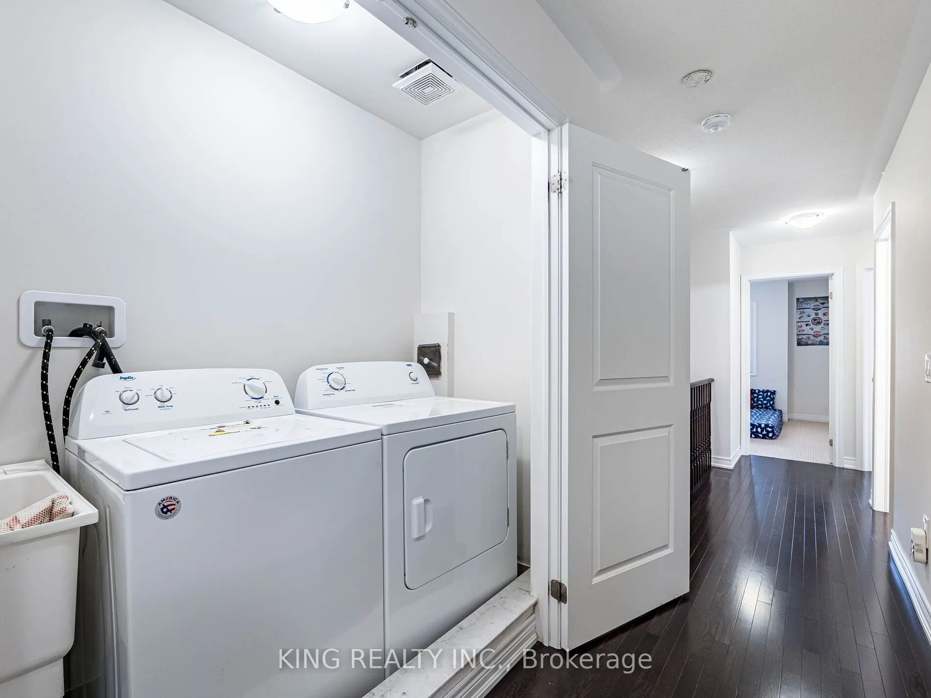 18 Ledger Point Crescent