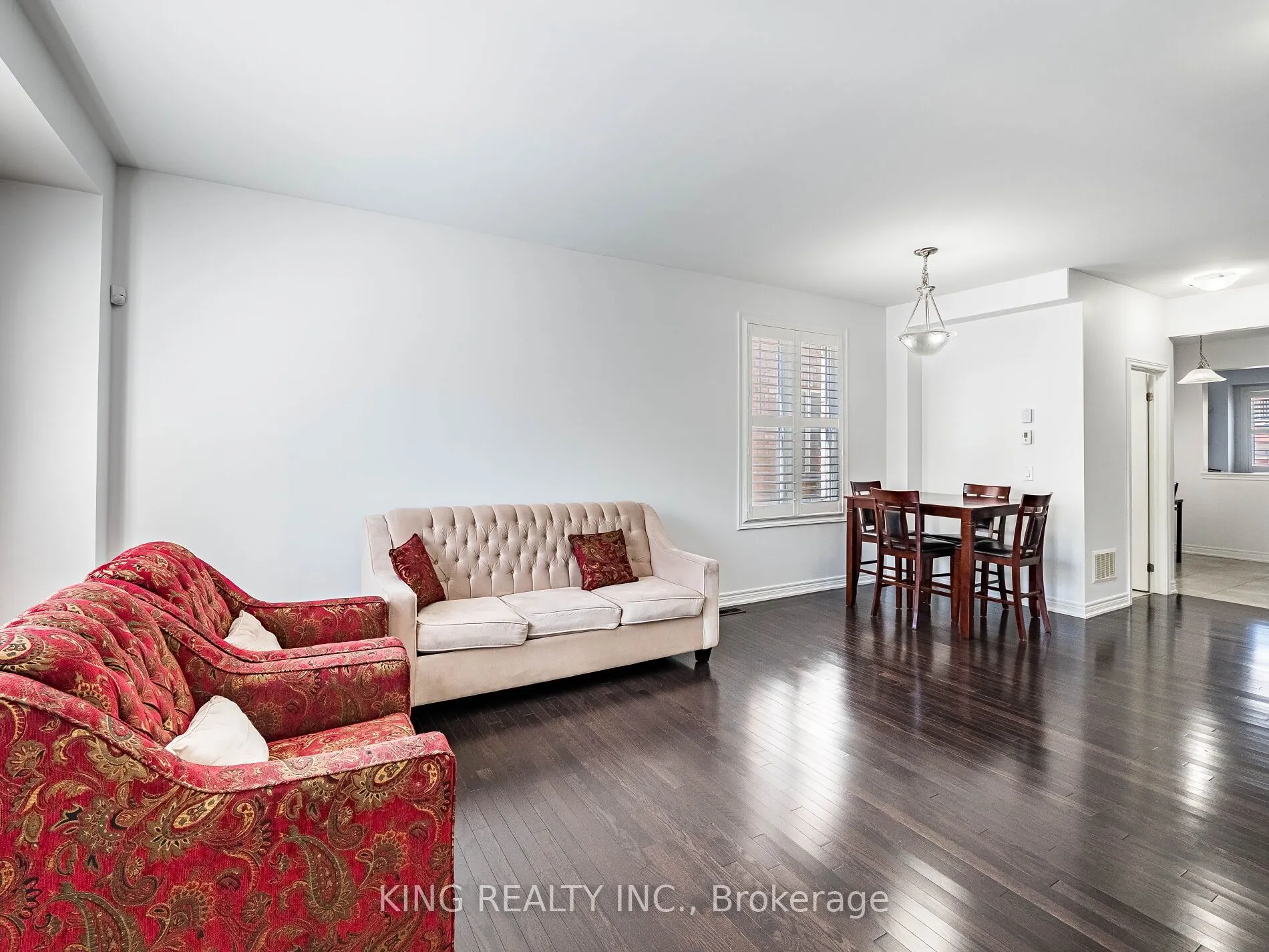 18 Ledger Point Crescent