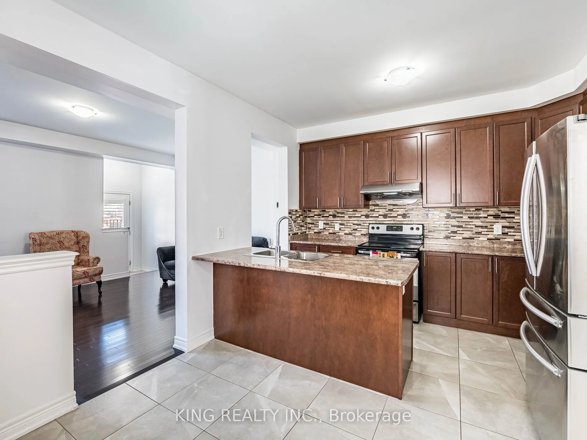 18 Ledger Point Crescent