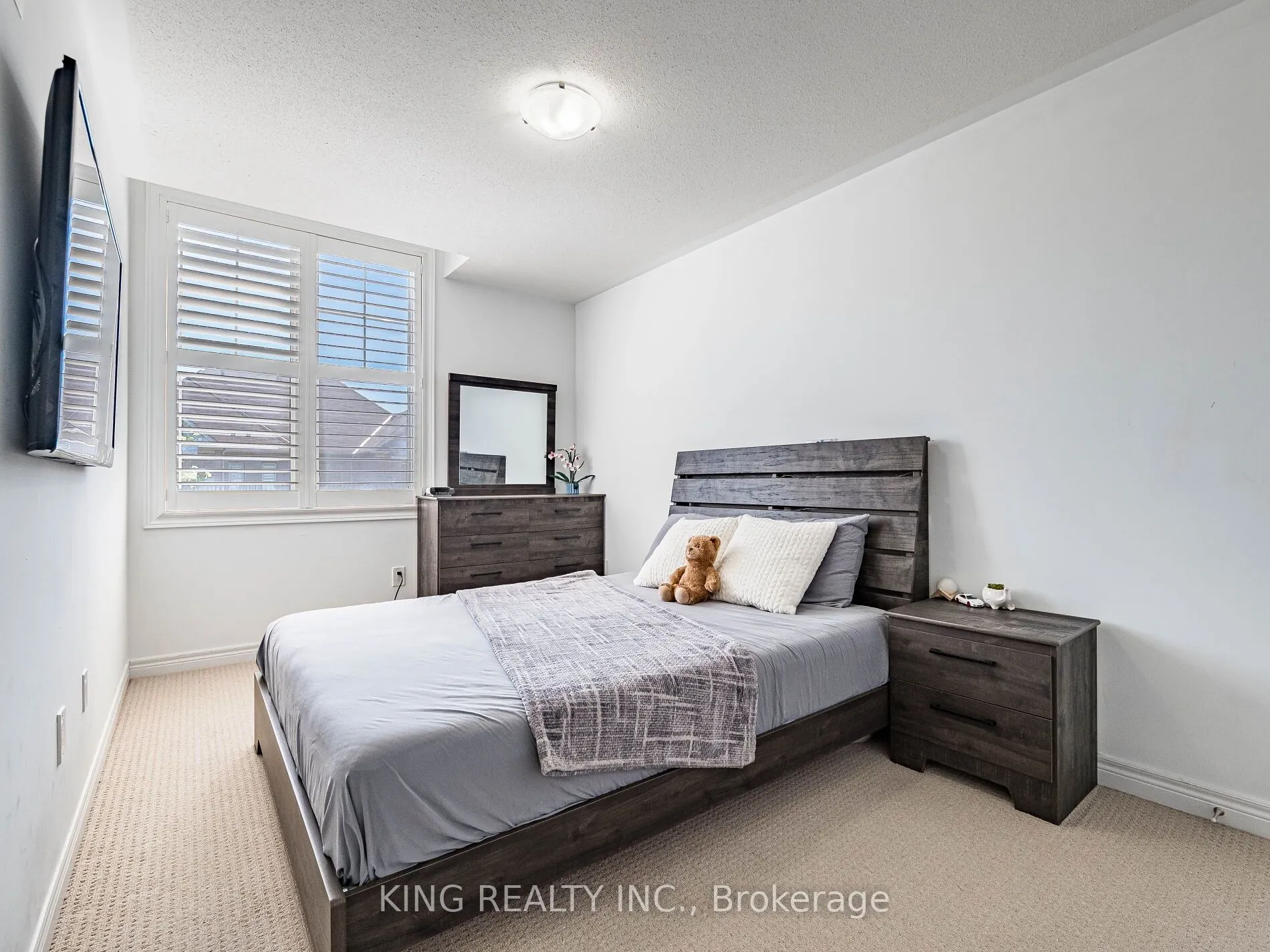 18 Ledger Point Crescent