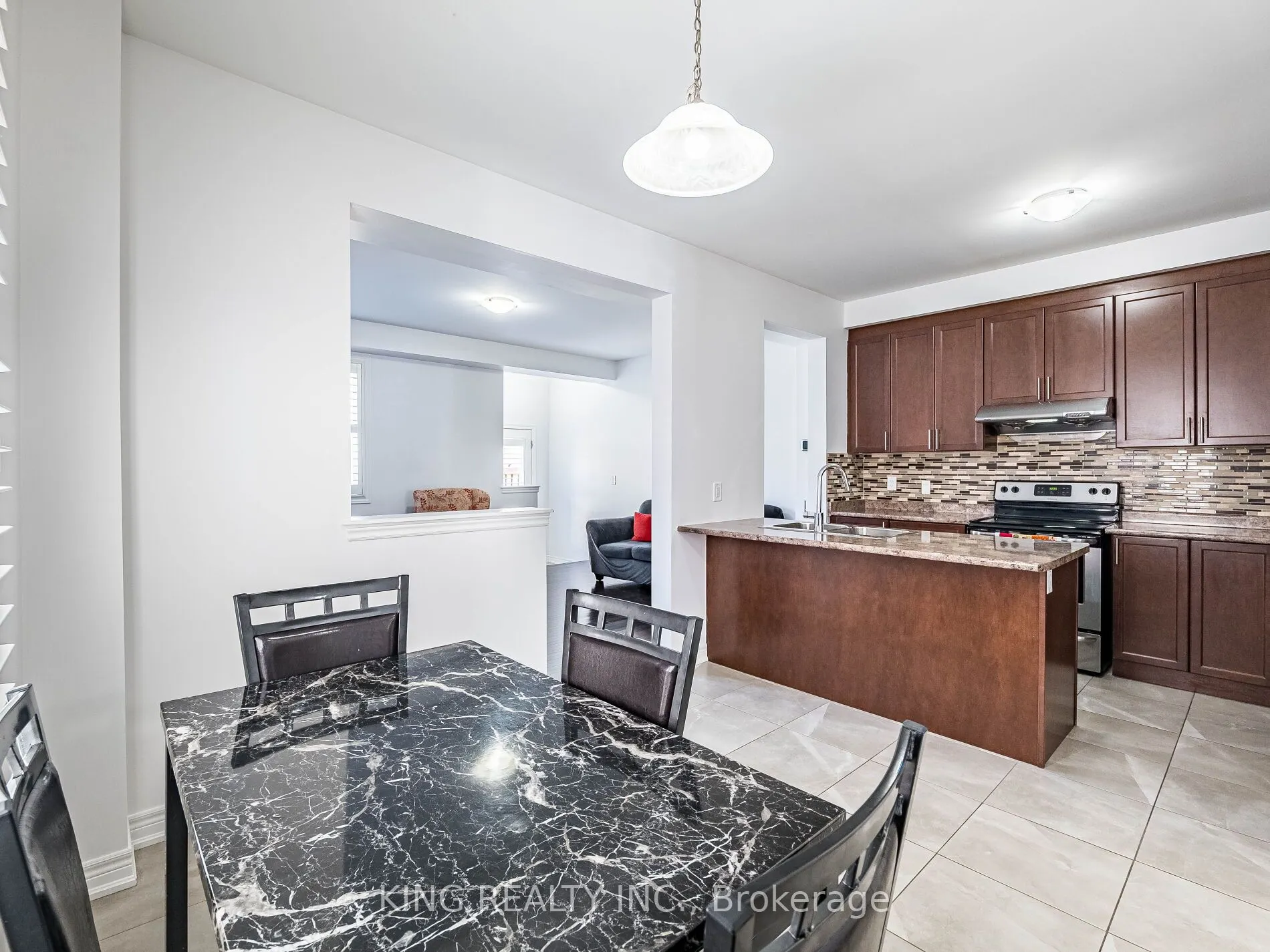 18 Ledger Point Crescent