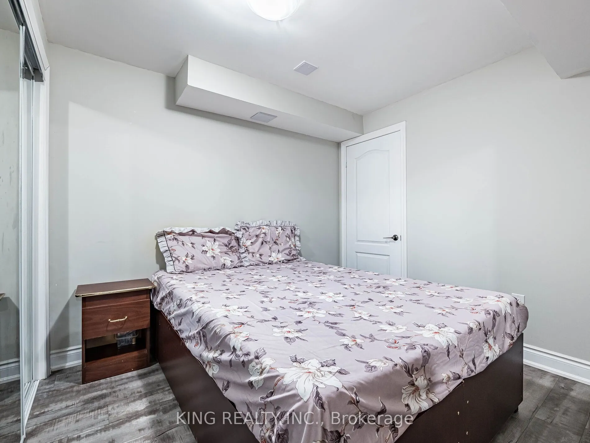 18 Ledger Point Crescent