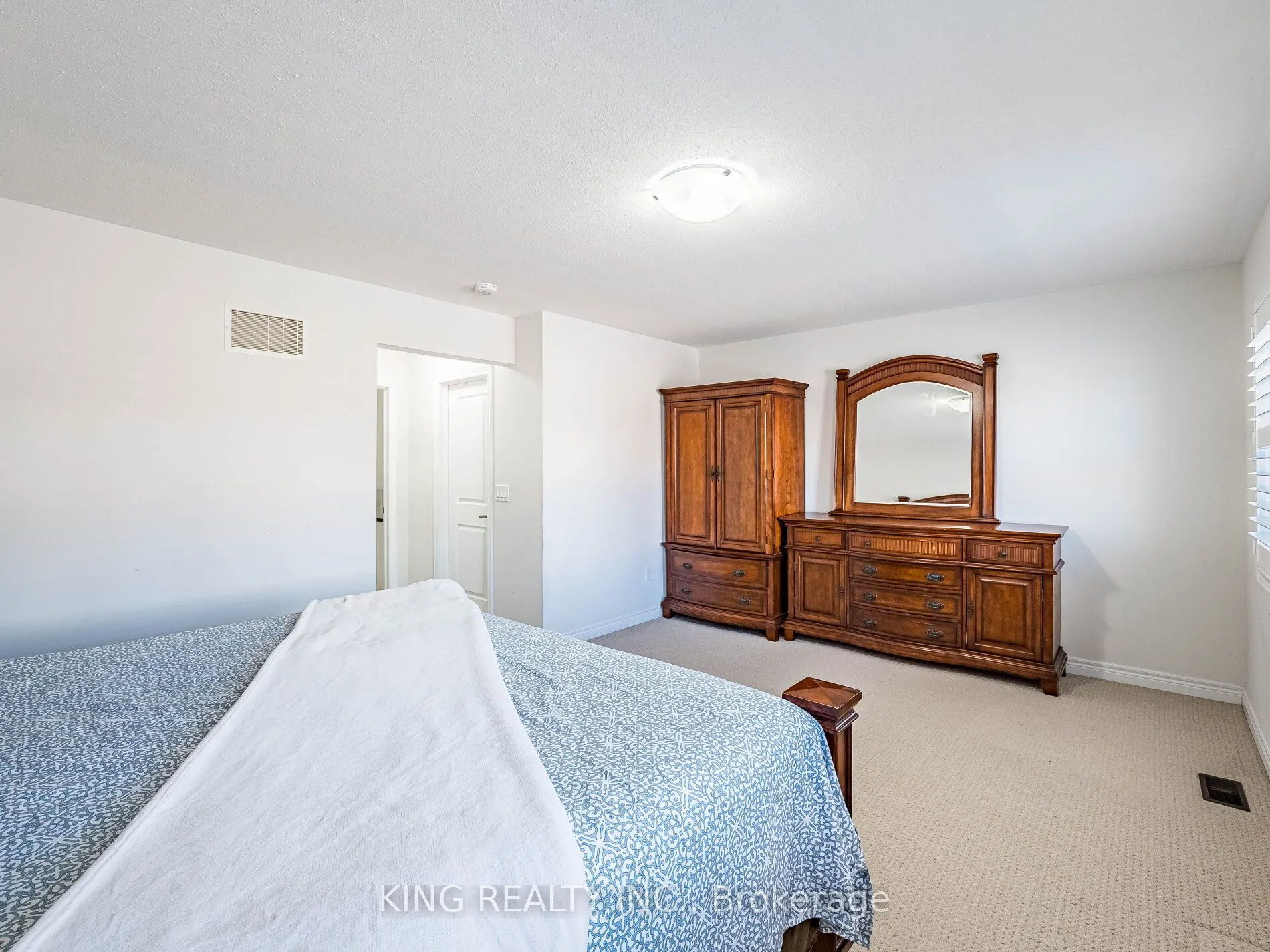 18 Ledger Point Crescent