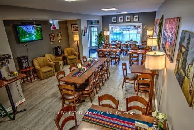2361 Lakeshore Road W