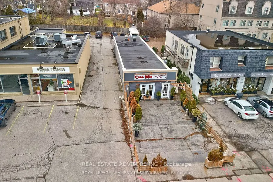 2361 Lakeshore Road W