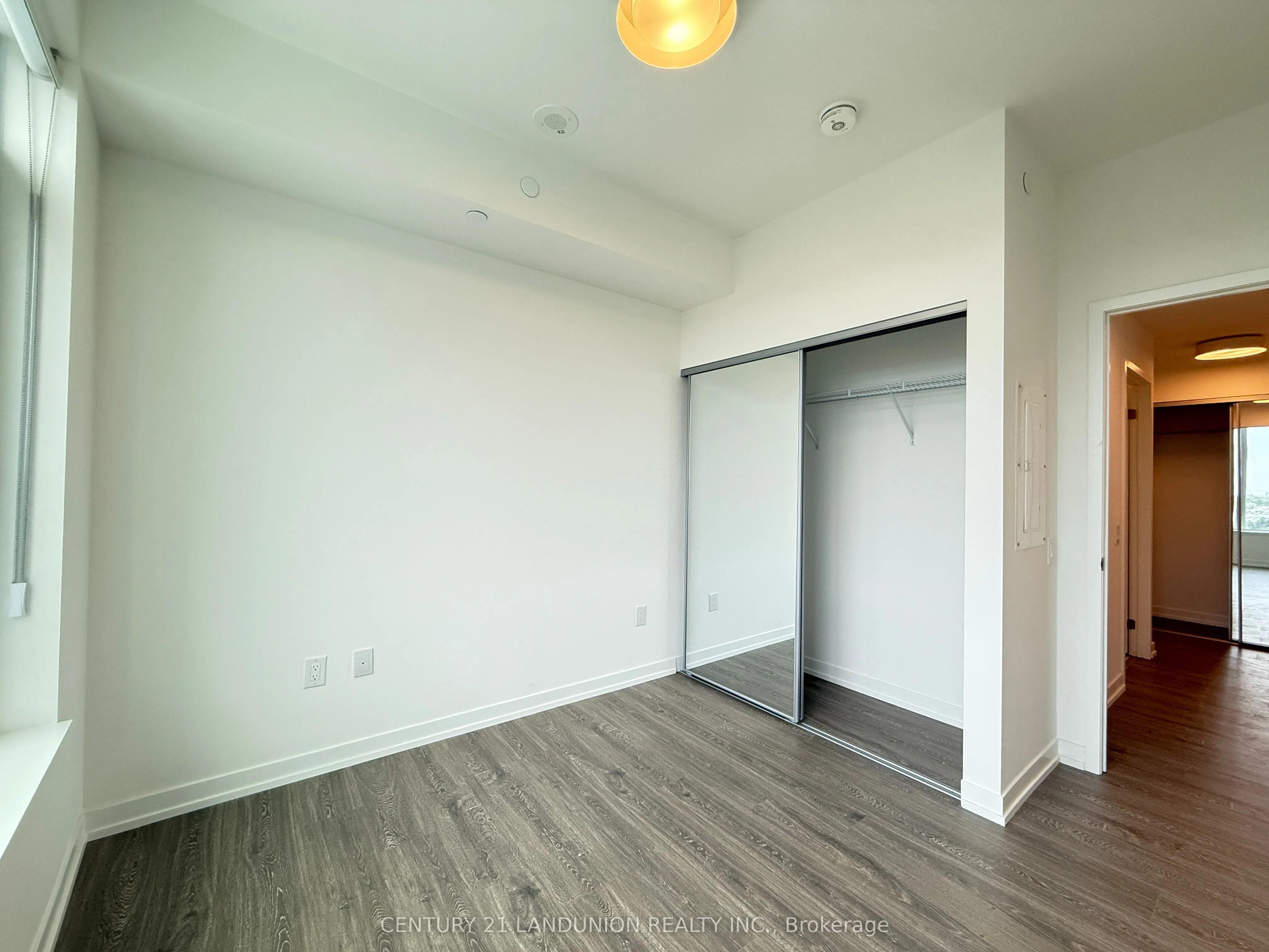 2485 Eglinton Avenue W, #917