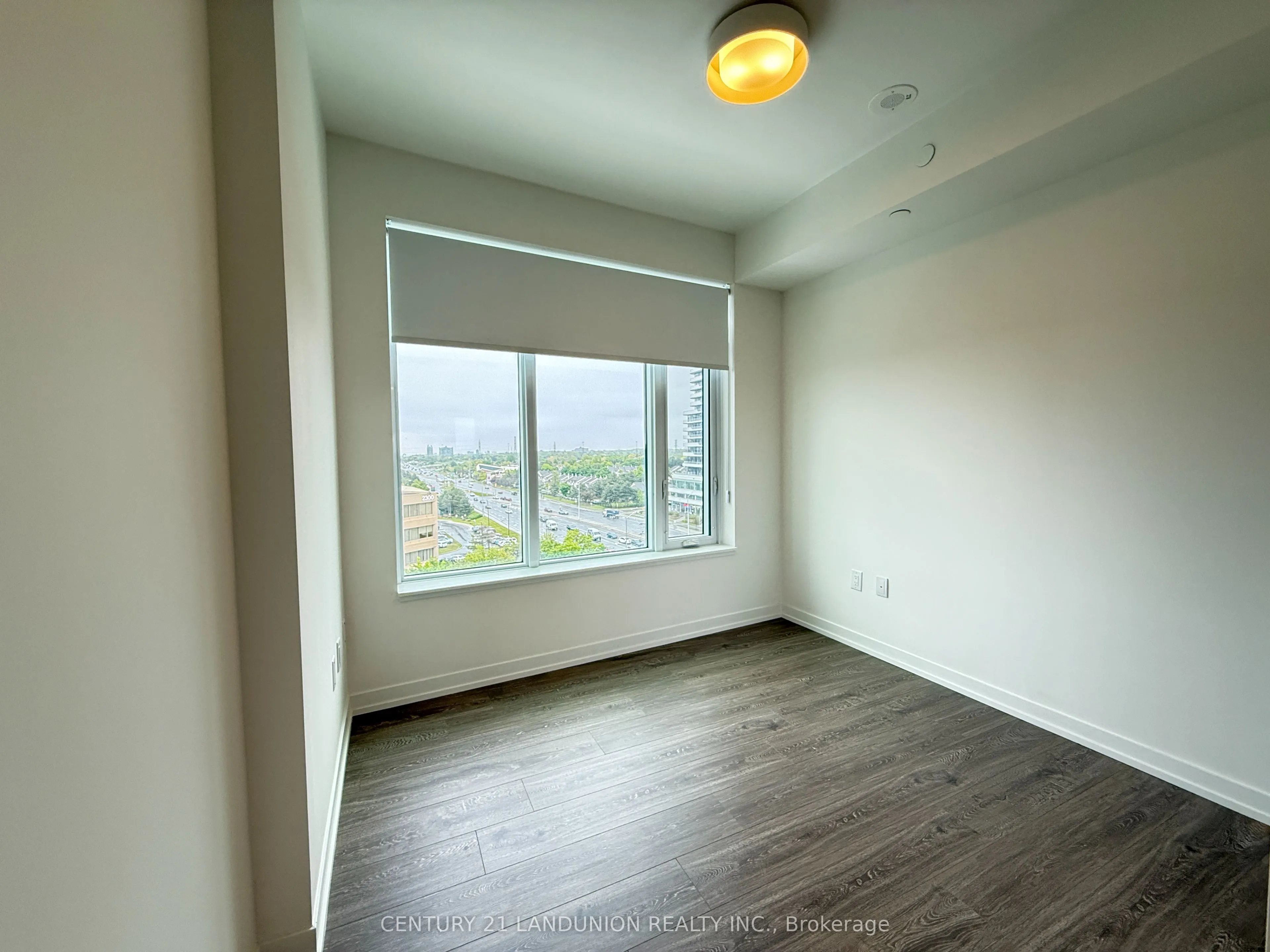 2485 Eglinton Avenue W, #917