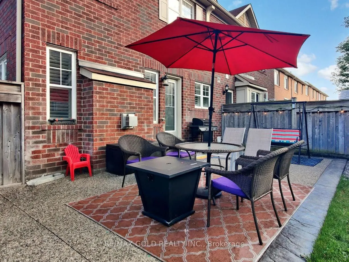 933 Raftis Crescent