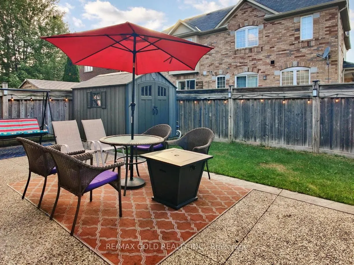 933 Raftis Crescent