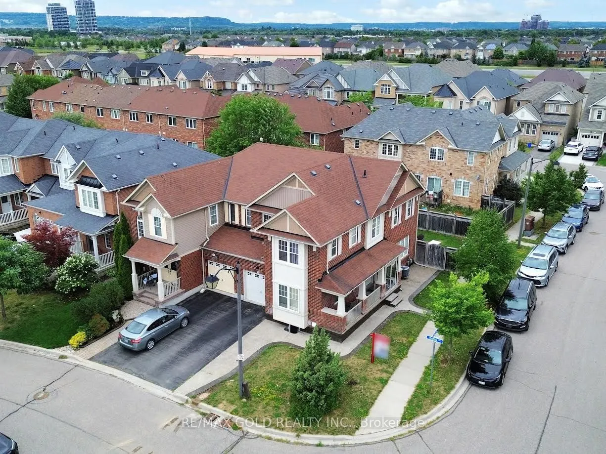 933 Raftis Crescent