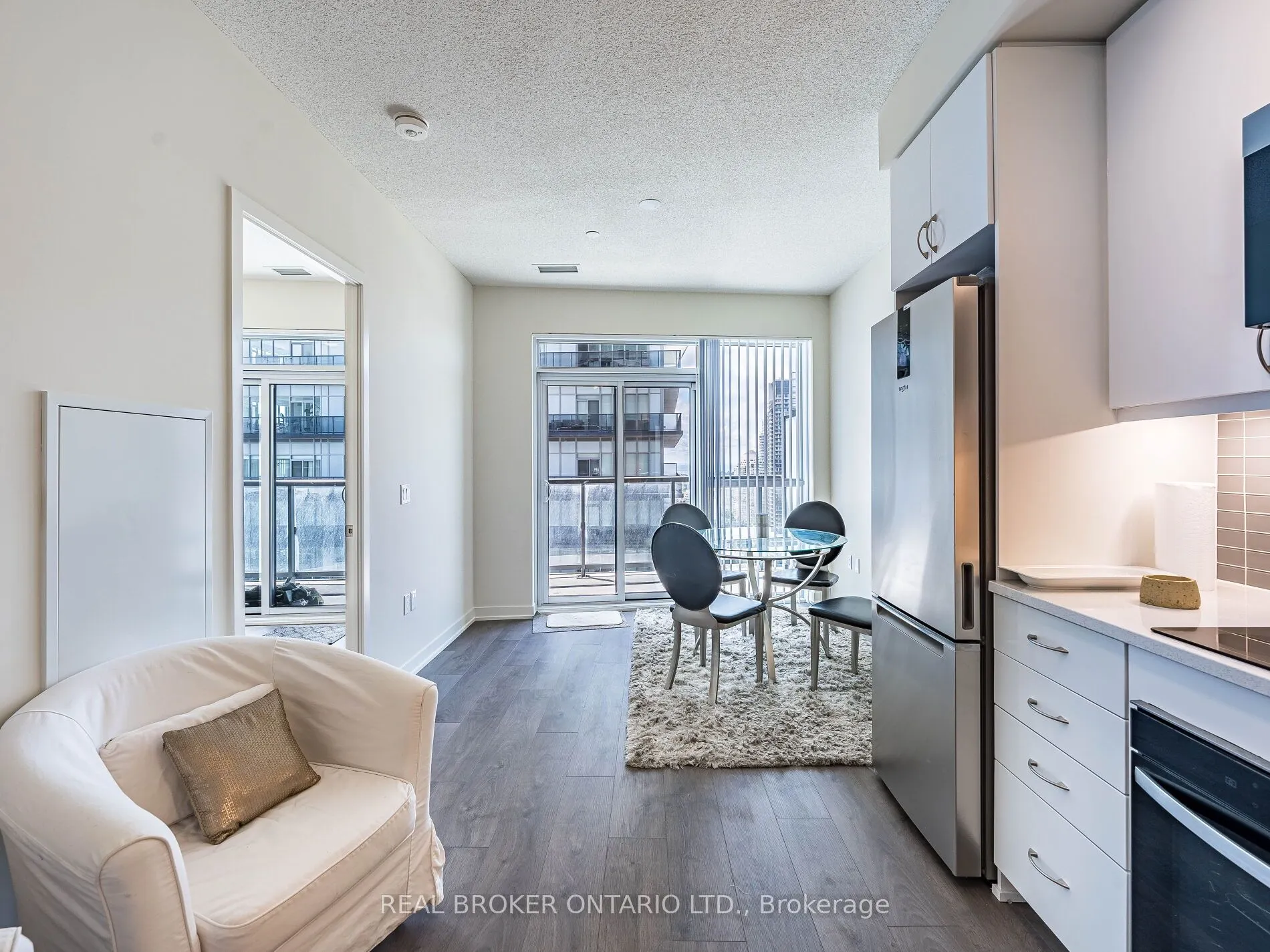 38 Annie Craig Drive S, #2906