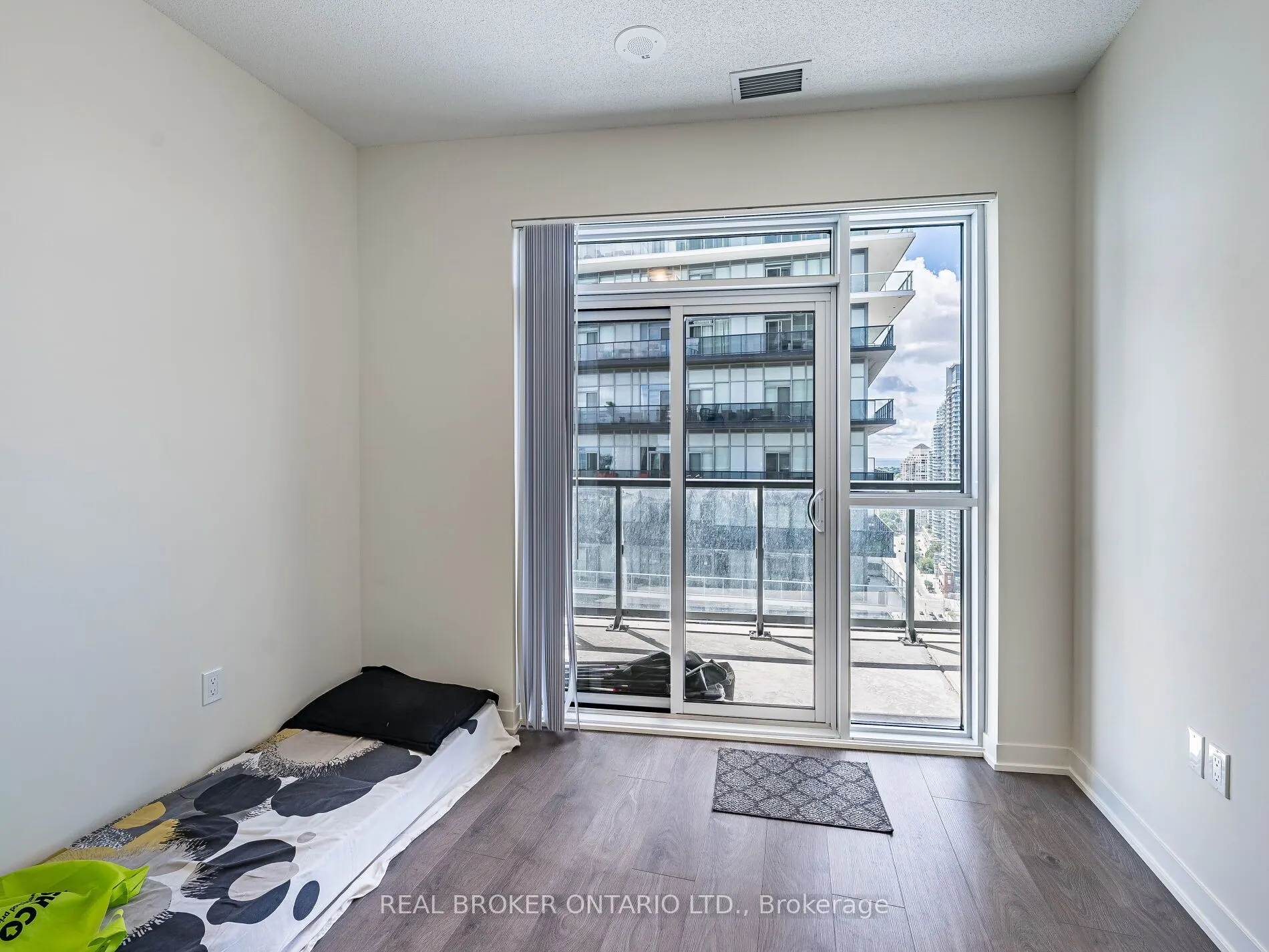 38 Annie Craig Drive S, #2906