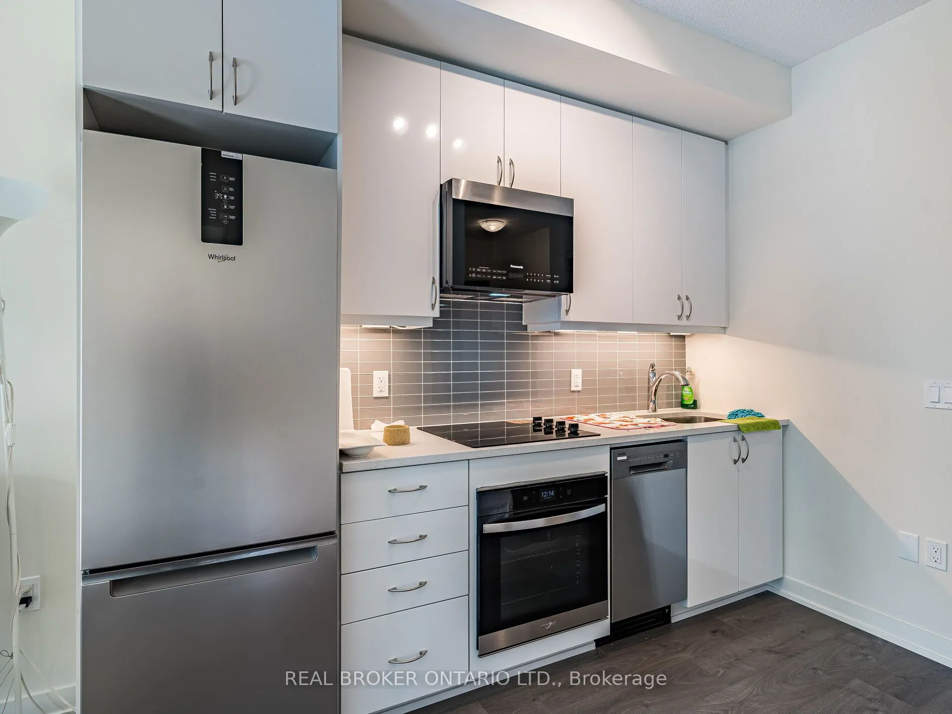 38 Annie Craig Drive S, #2906