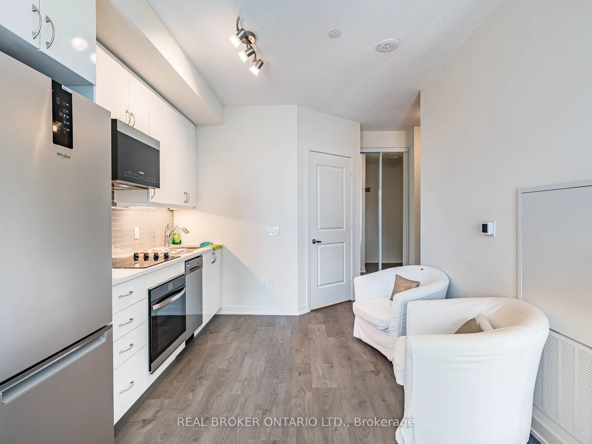 38 Annie Craig Drive S, #2906