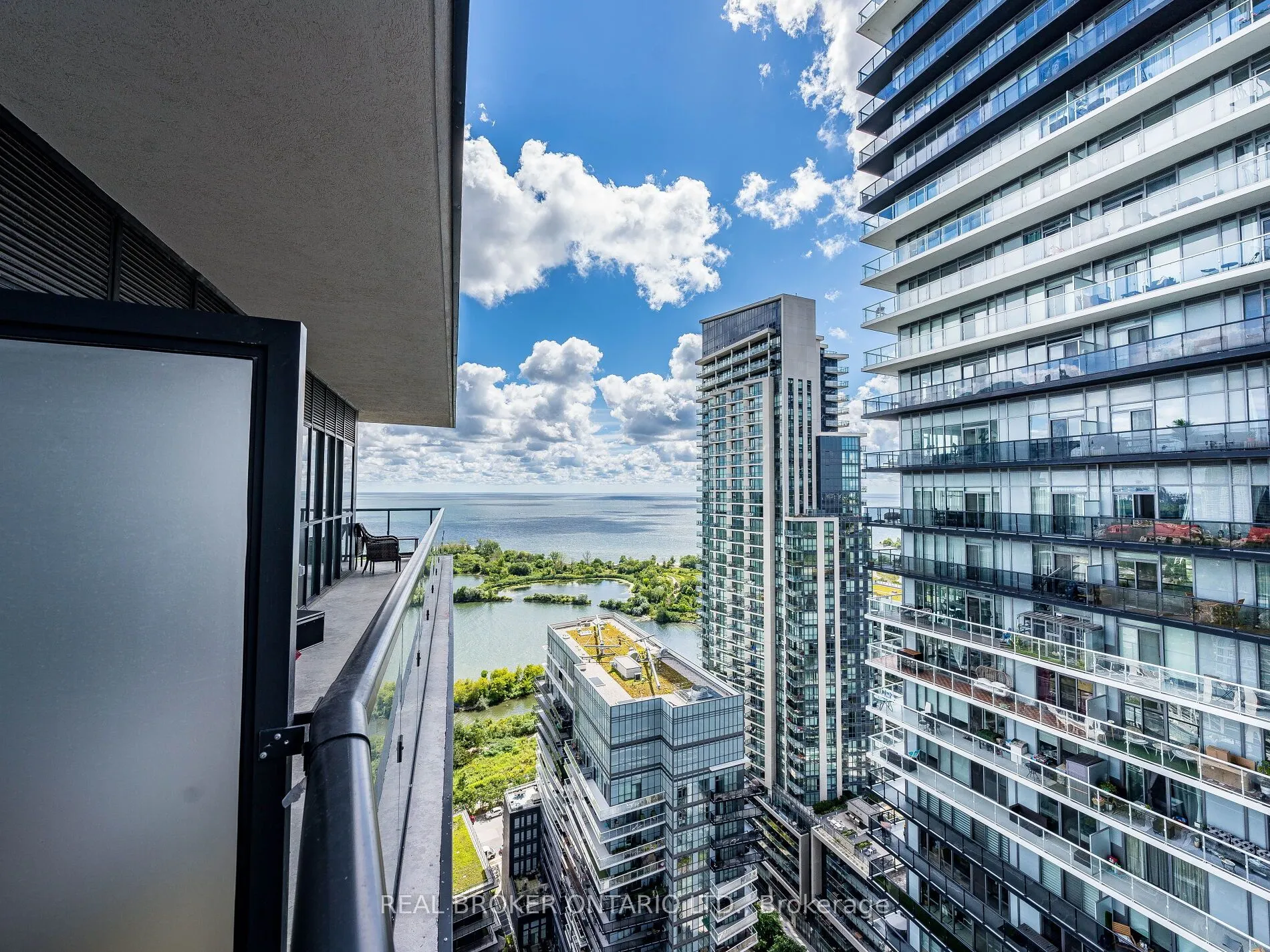 38 Annie Craig Drive S, #2906