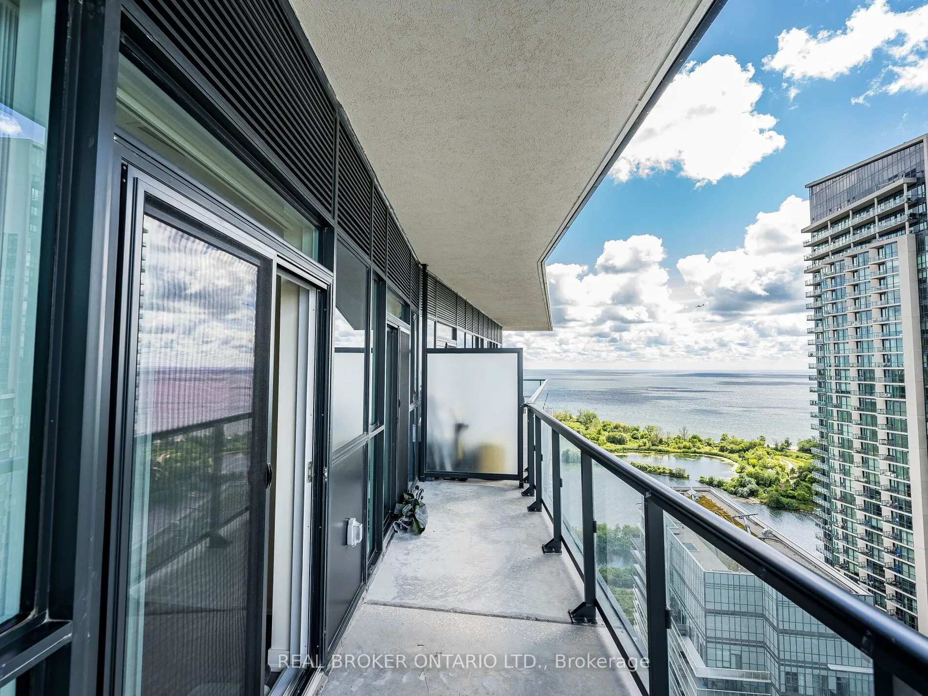 38 Annie Craig Drive S, #2906