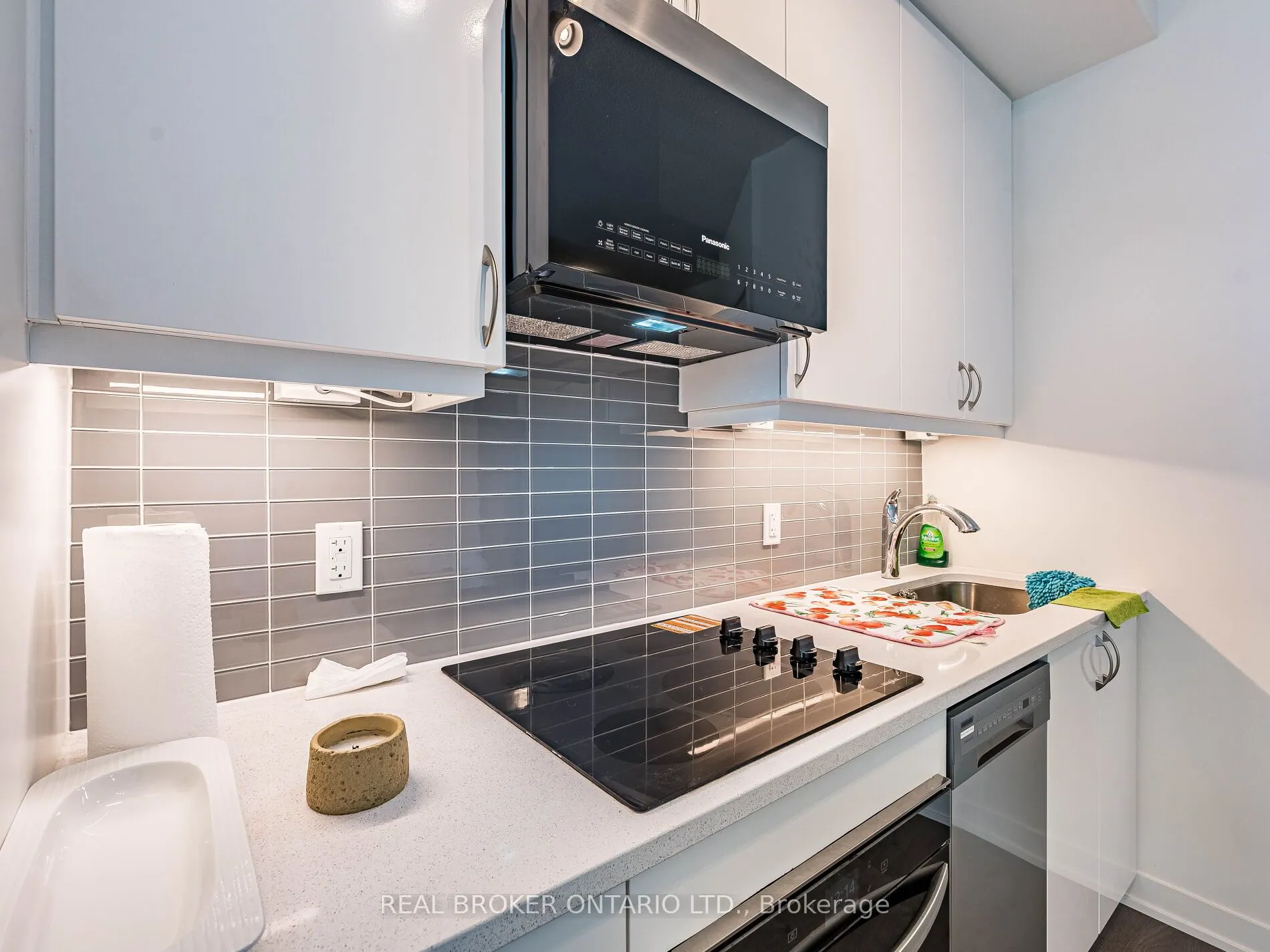 38 Annie Craig Drive S, #2906