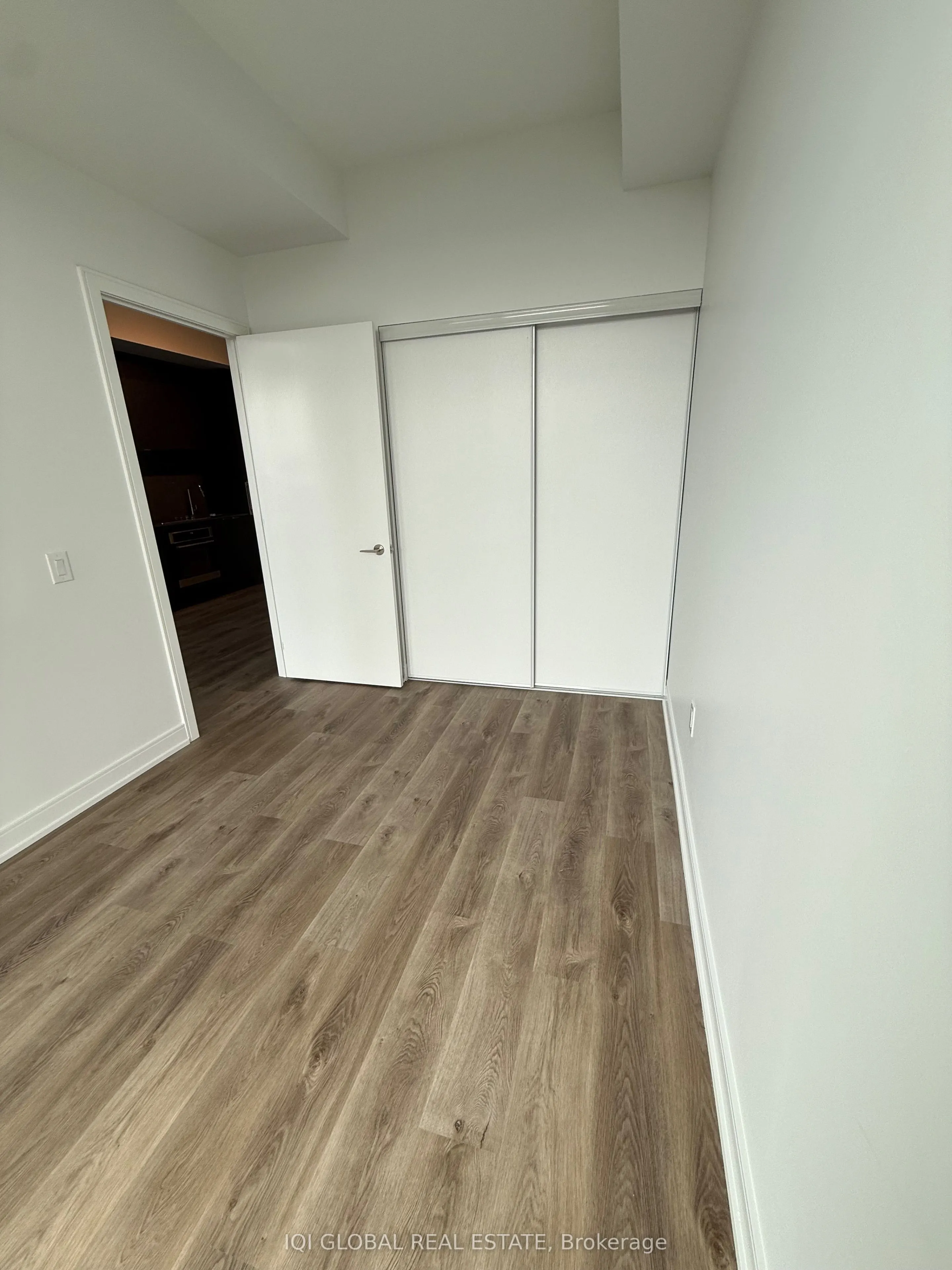 3009 Novar Rd, #818